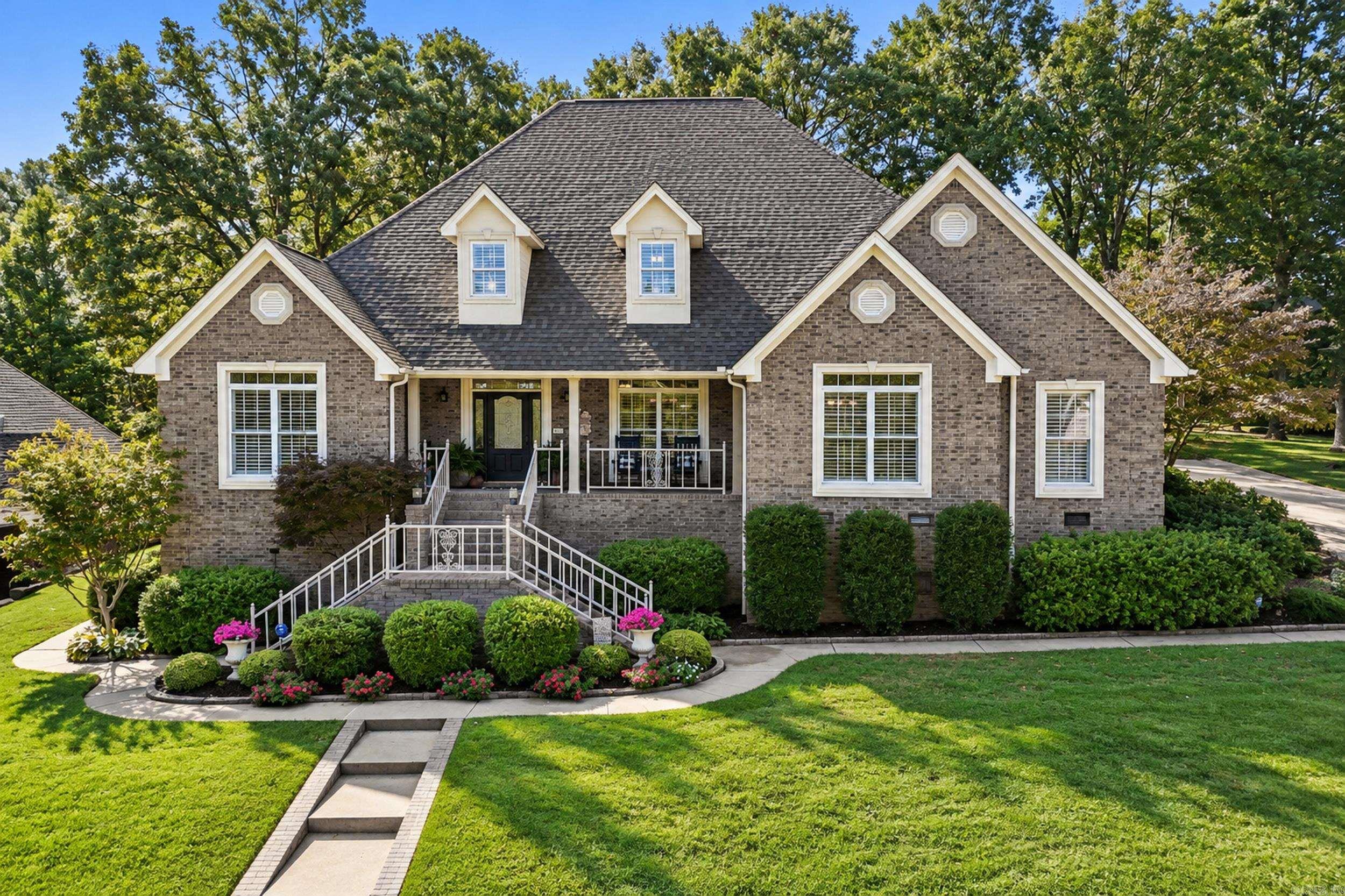 911 Golf View Drive — photo