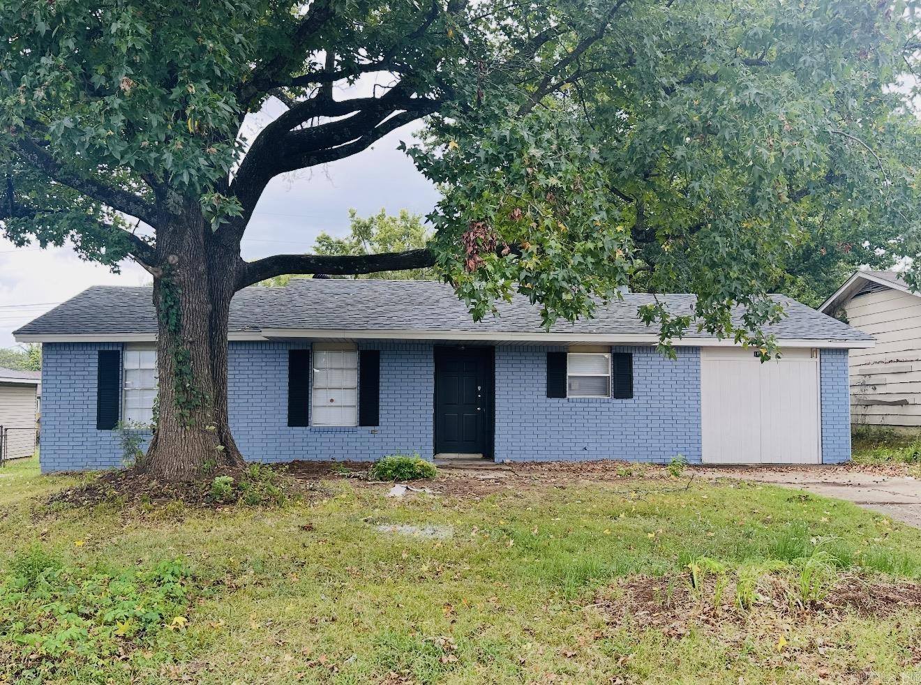 1805 Corbin Street — photo