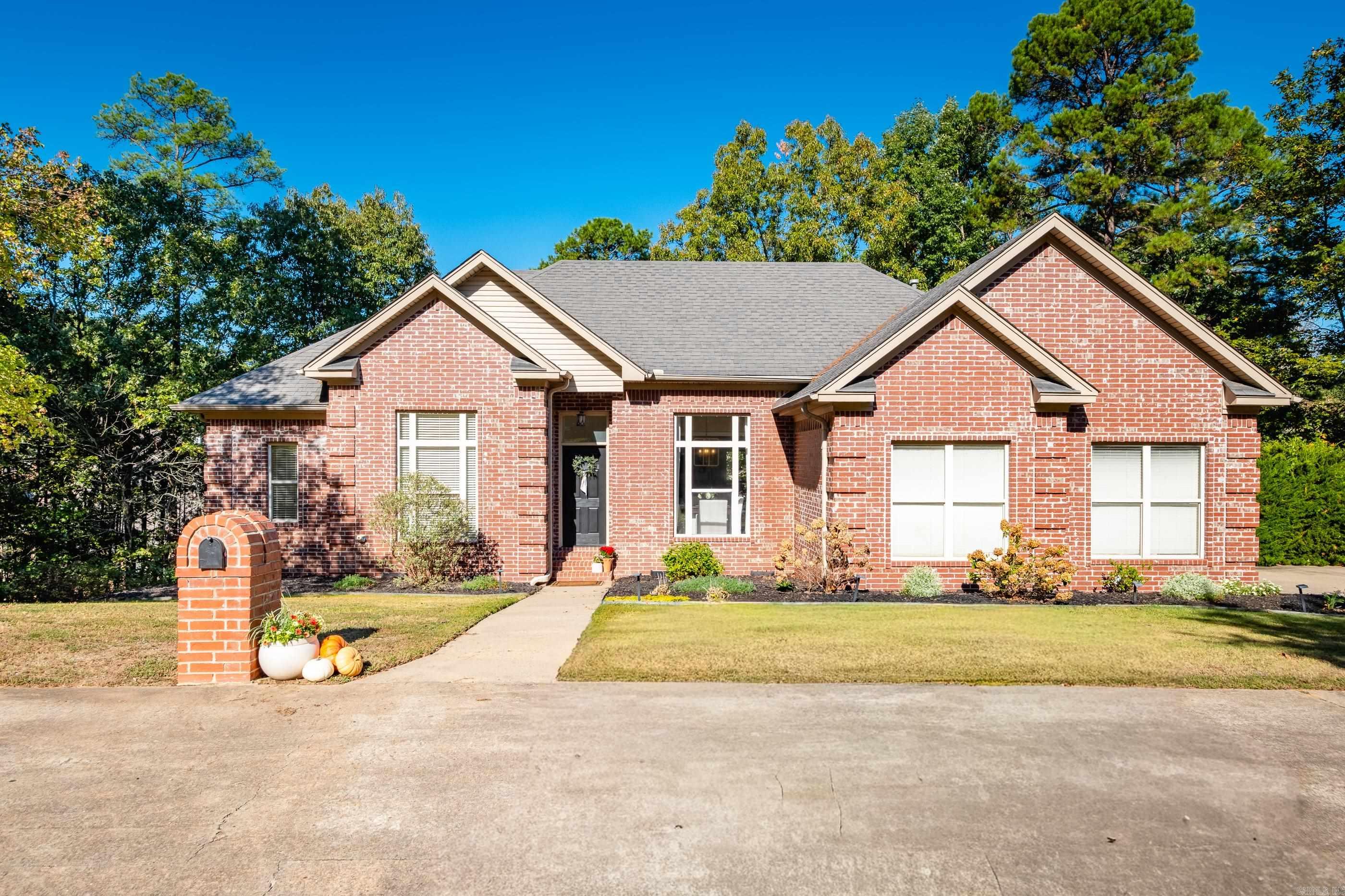2622 Valley Park Drive — photo