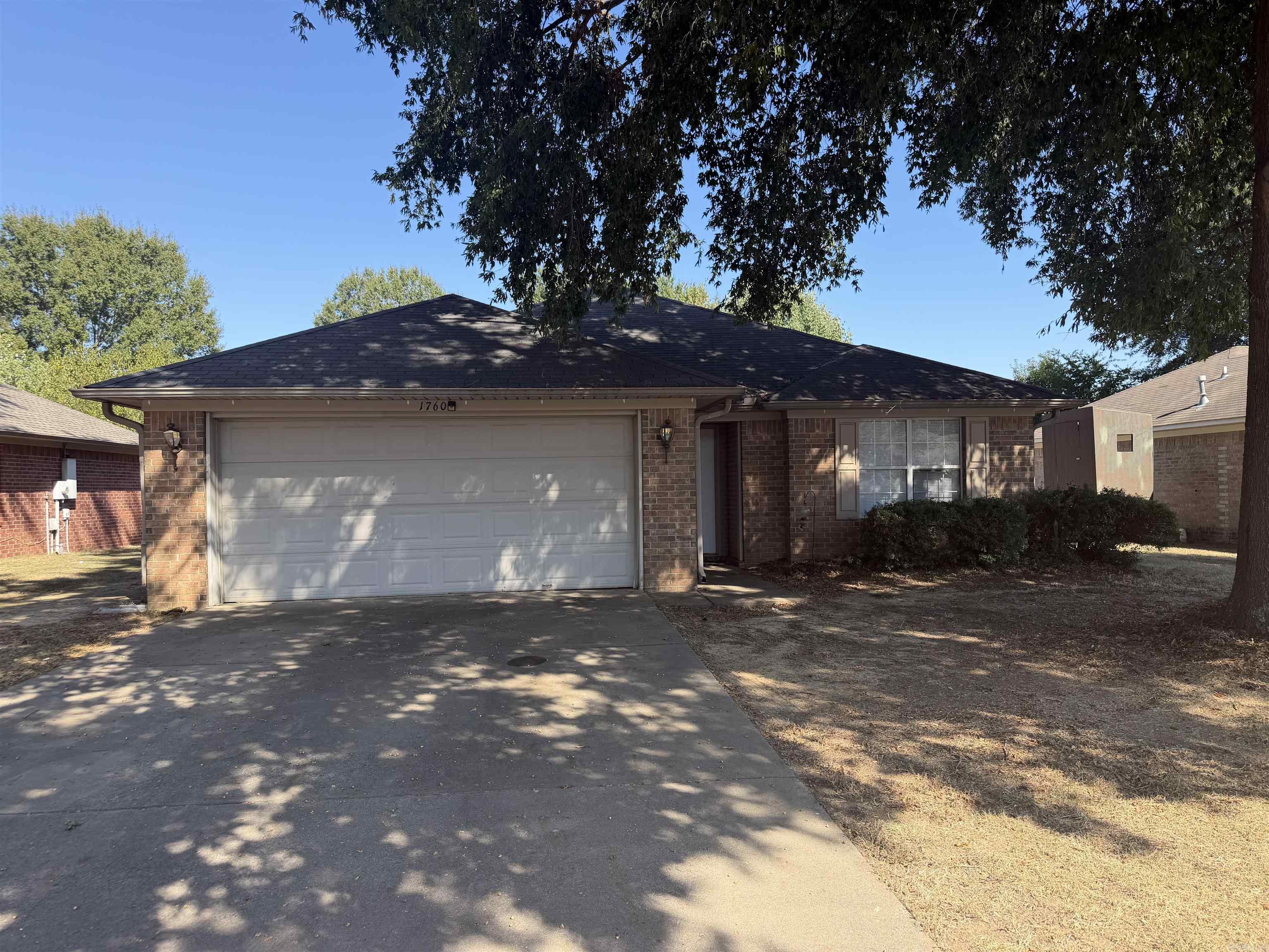1760 Monaco Drive — photo