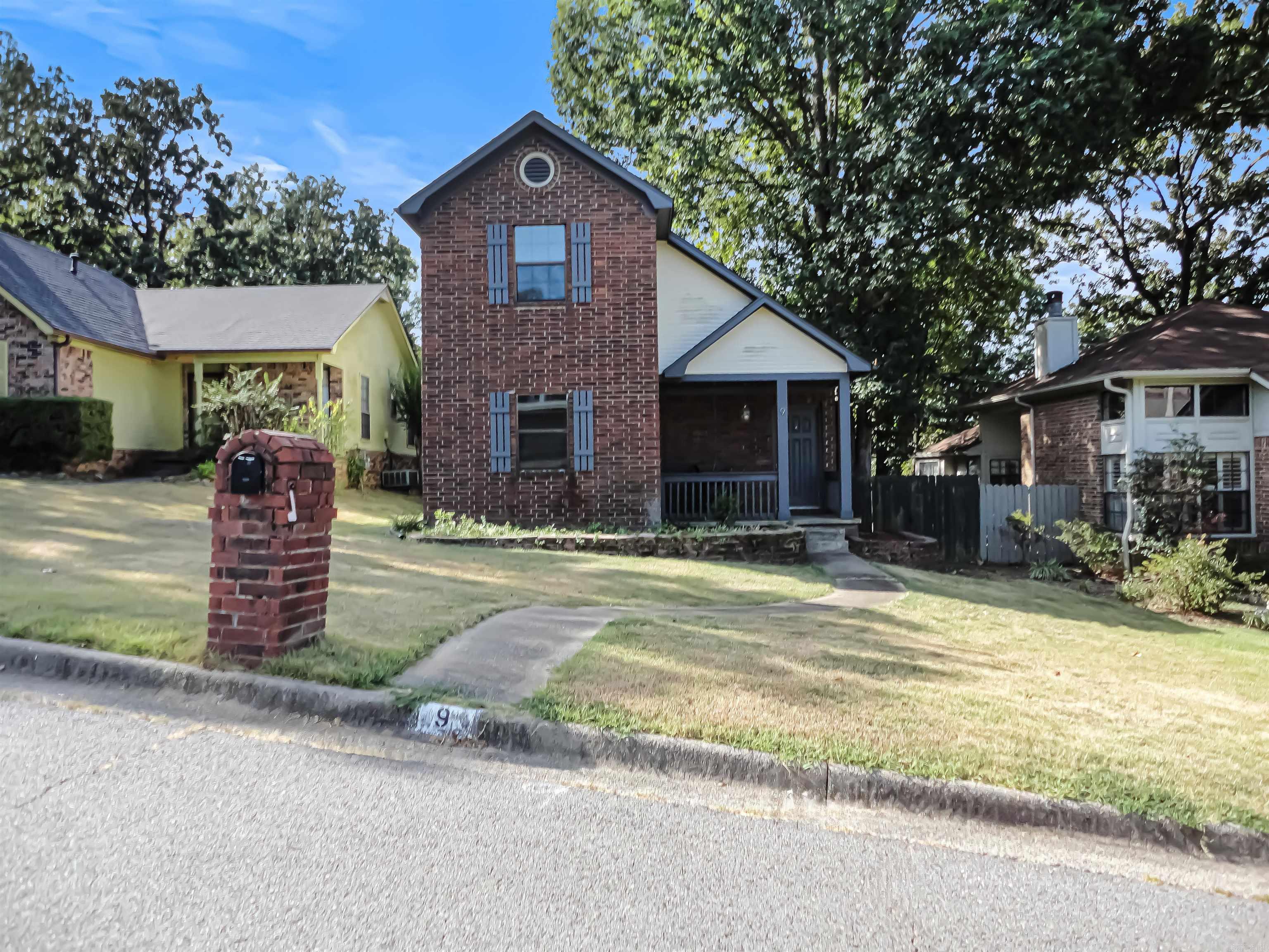 9 Forest Circle — photo
