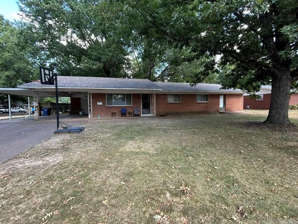 914 N Charlyne Avenue — photo