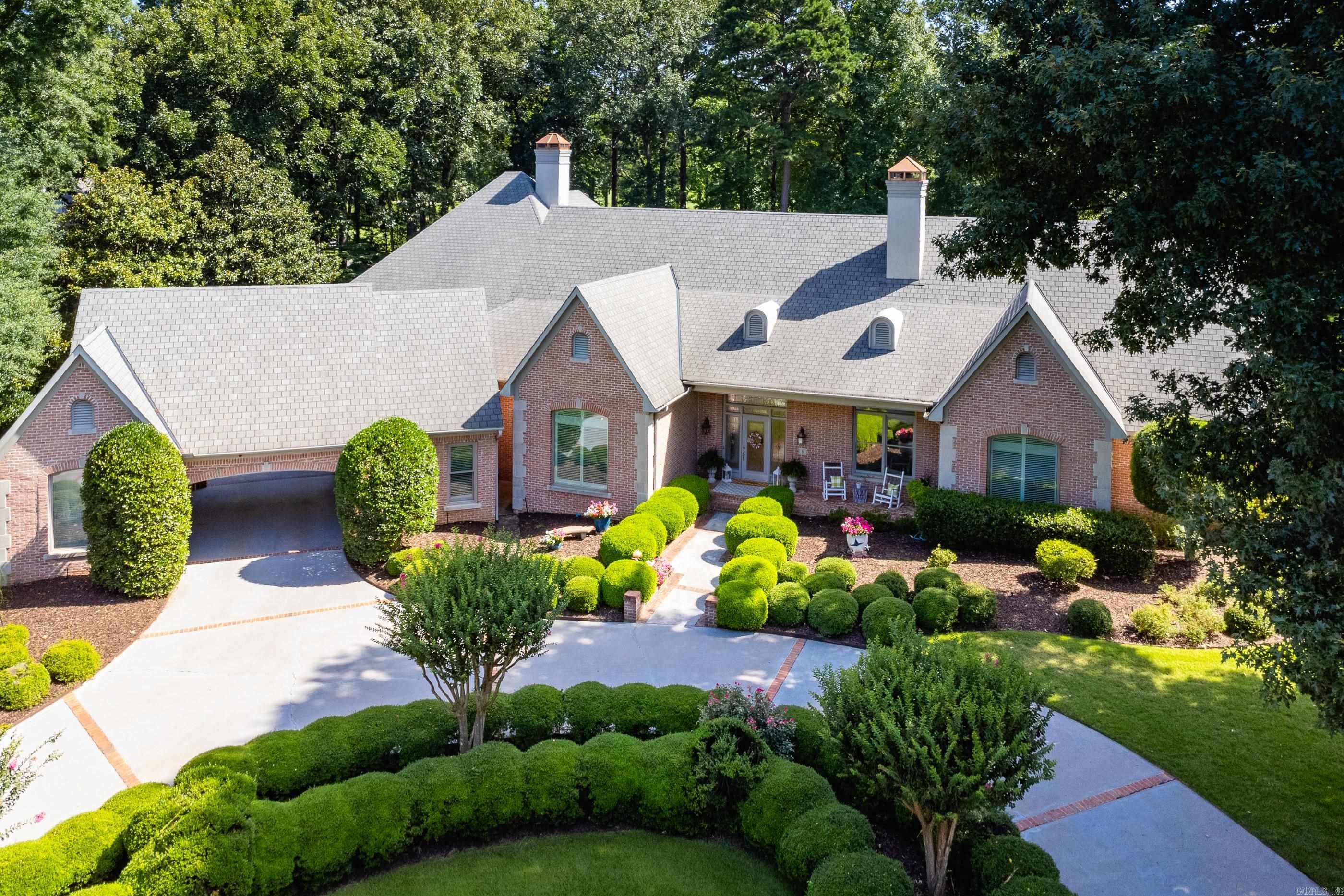 6 Bretagne Circle — photo