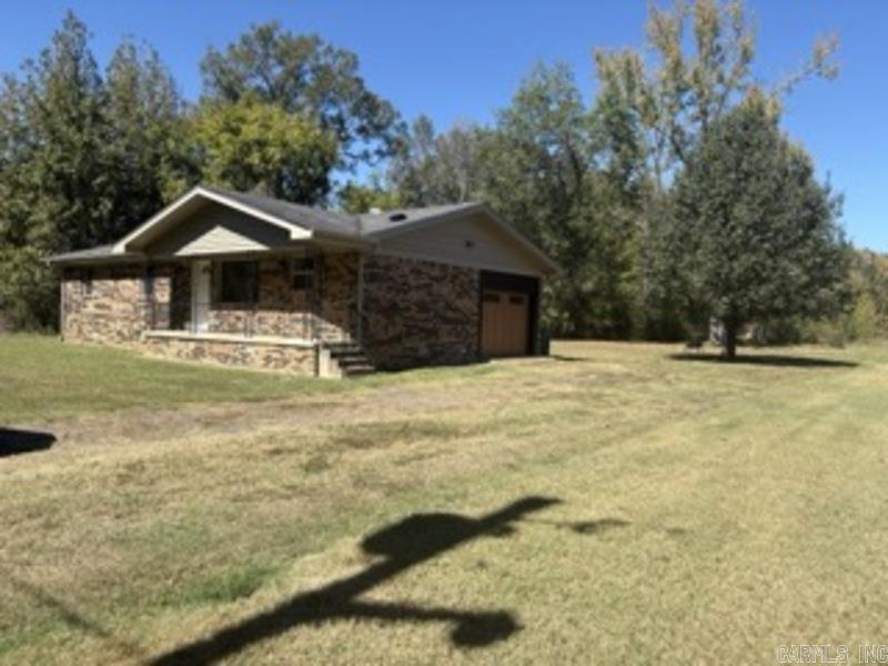 7610 Marche Lateral Road — photo