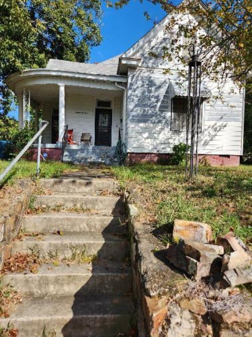 1609 Dennison Street — photo