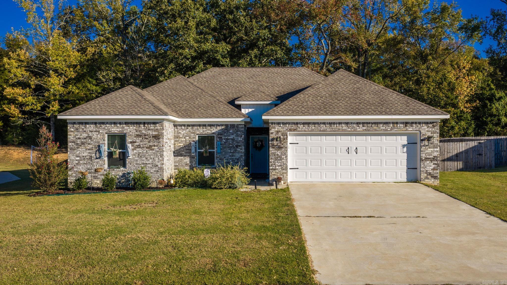 61 Lewis Loop — photo