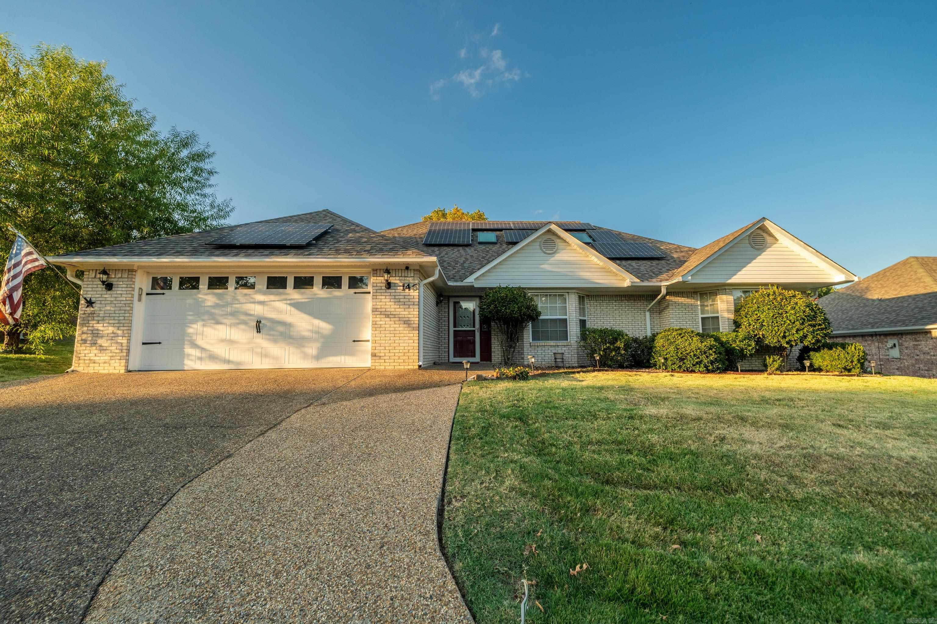 146 Forest View — photo