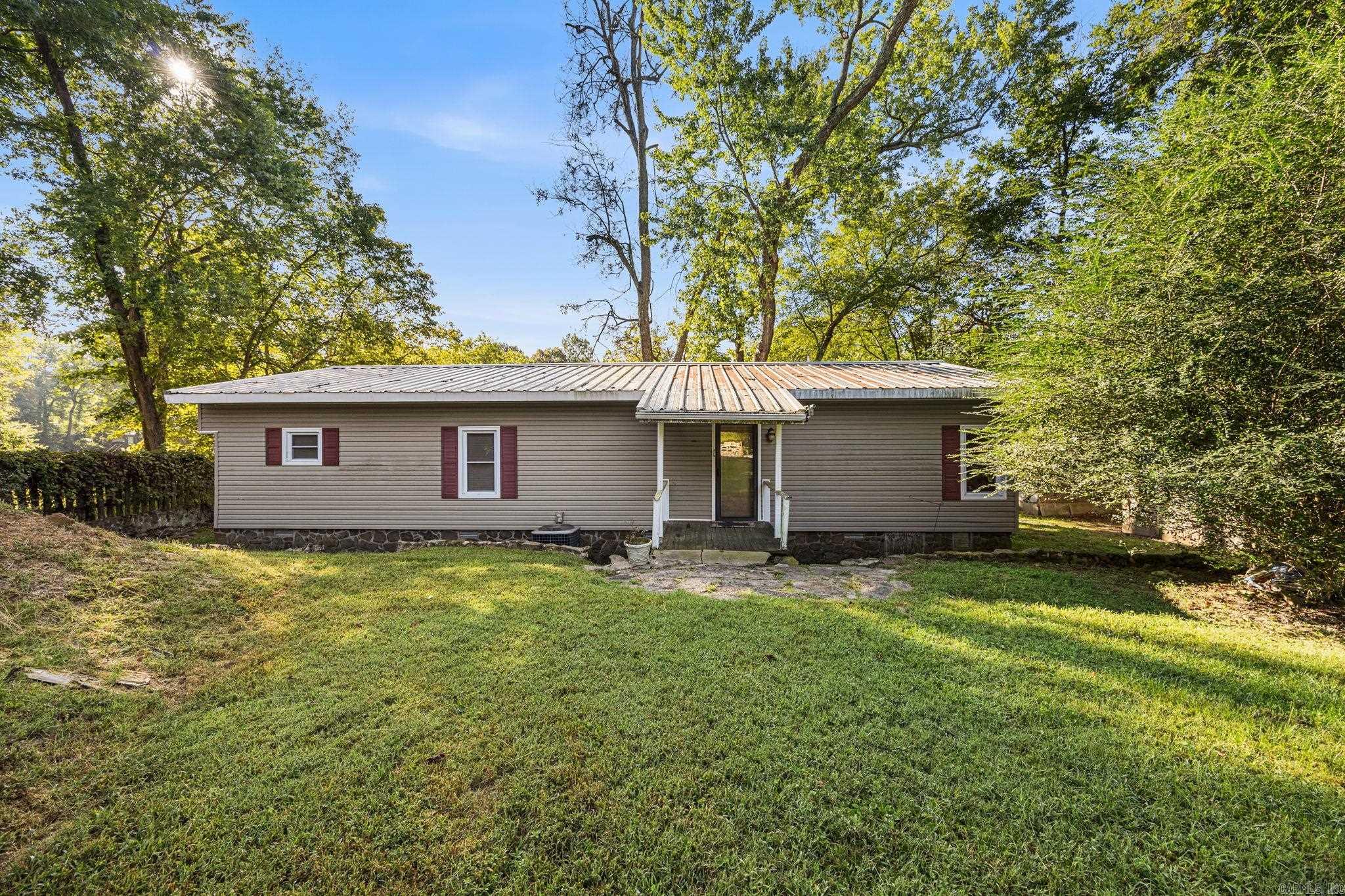 3189 Riverbend Road — photo