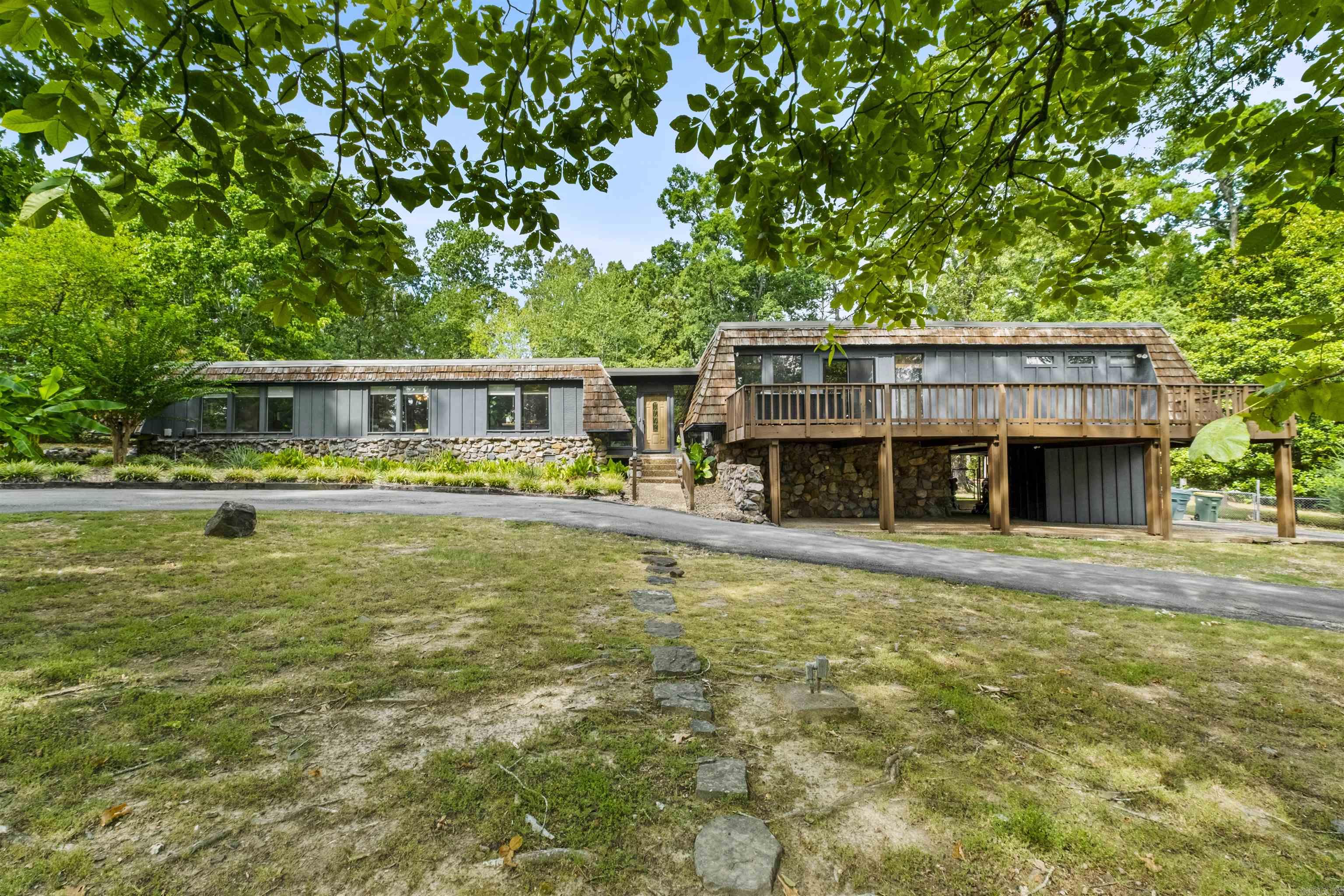 700 Asbury Road — photo