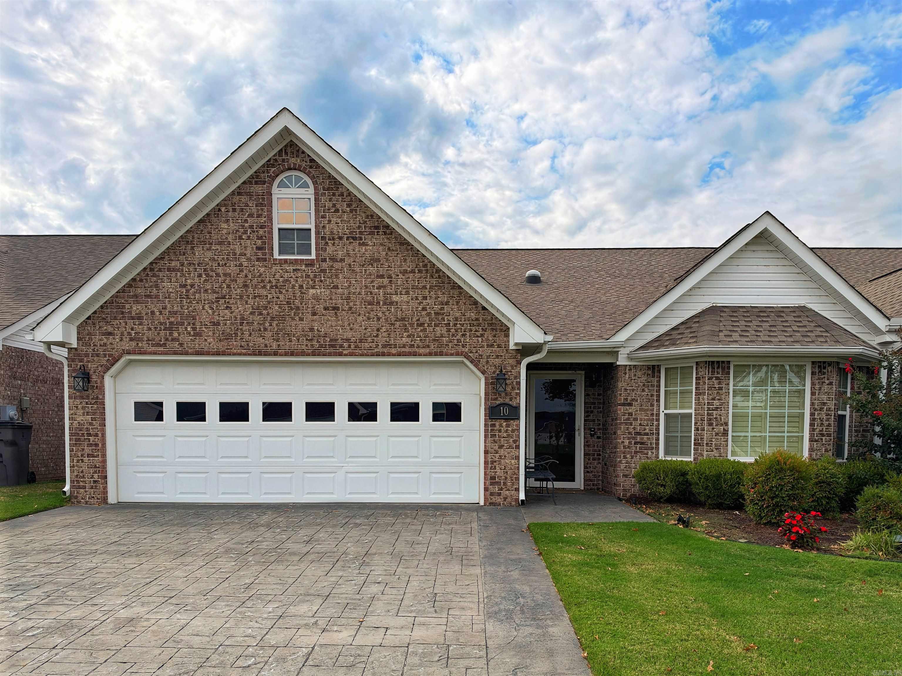 10 Enclave Circle — photo