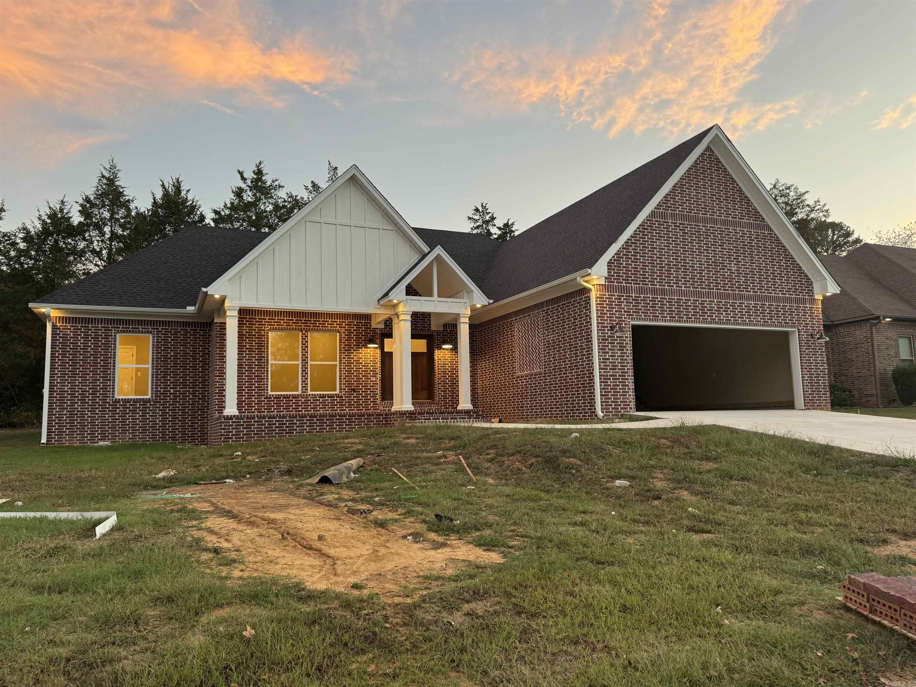 3223 Sugar Creek Drive — photo