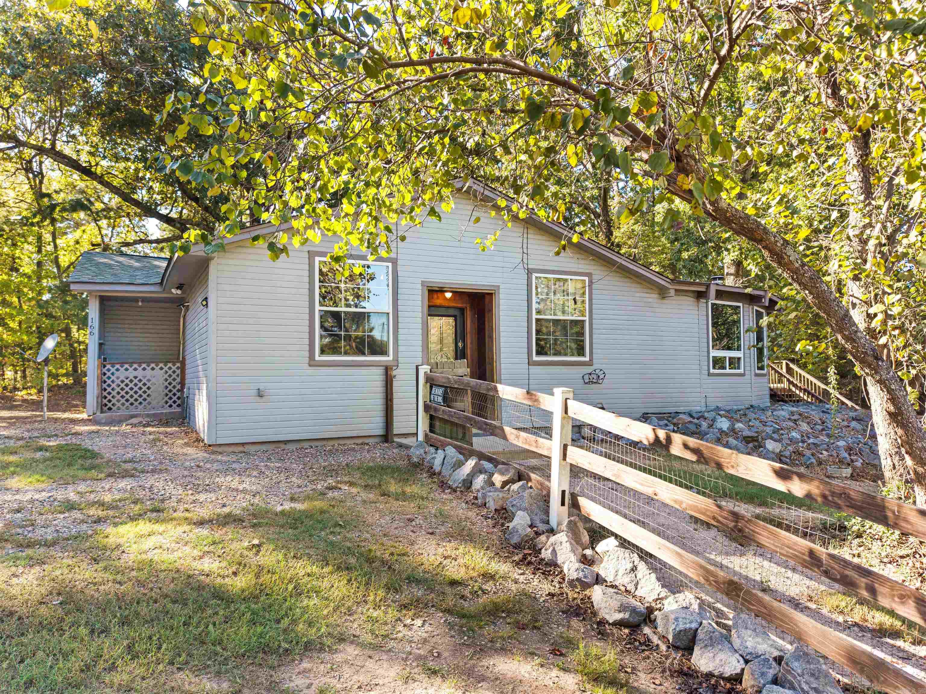 166 Eleven Oaks — photo