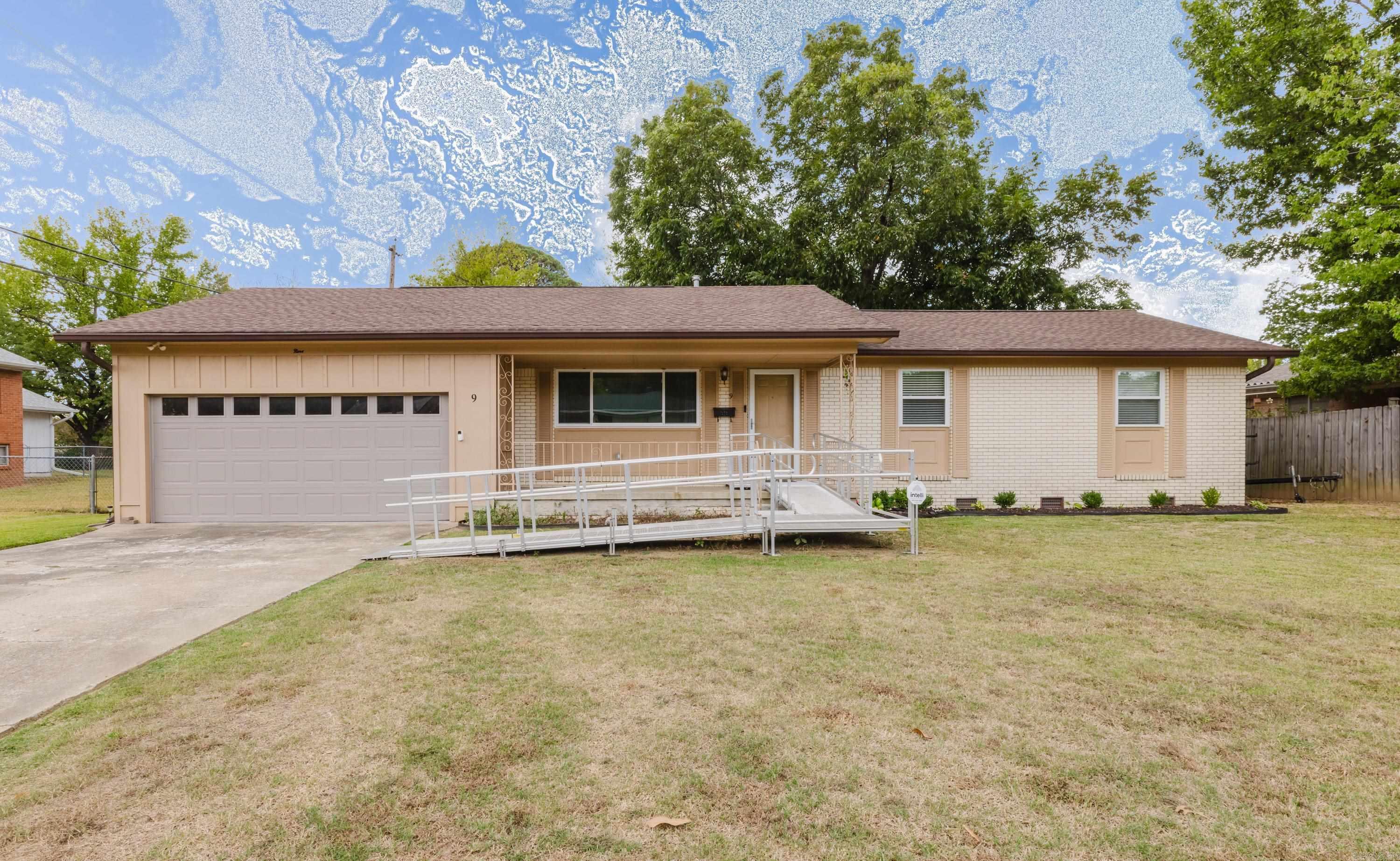 9 Brookhaven Drive — photo