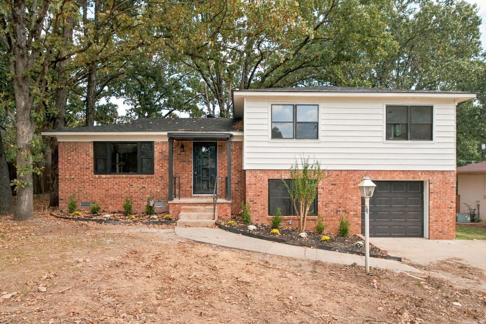 8704 Holiday Drive — photo