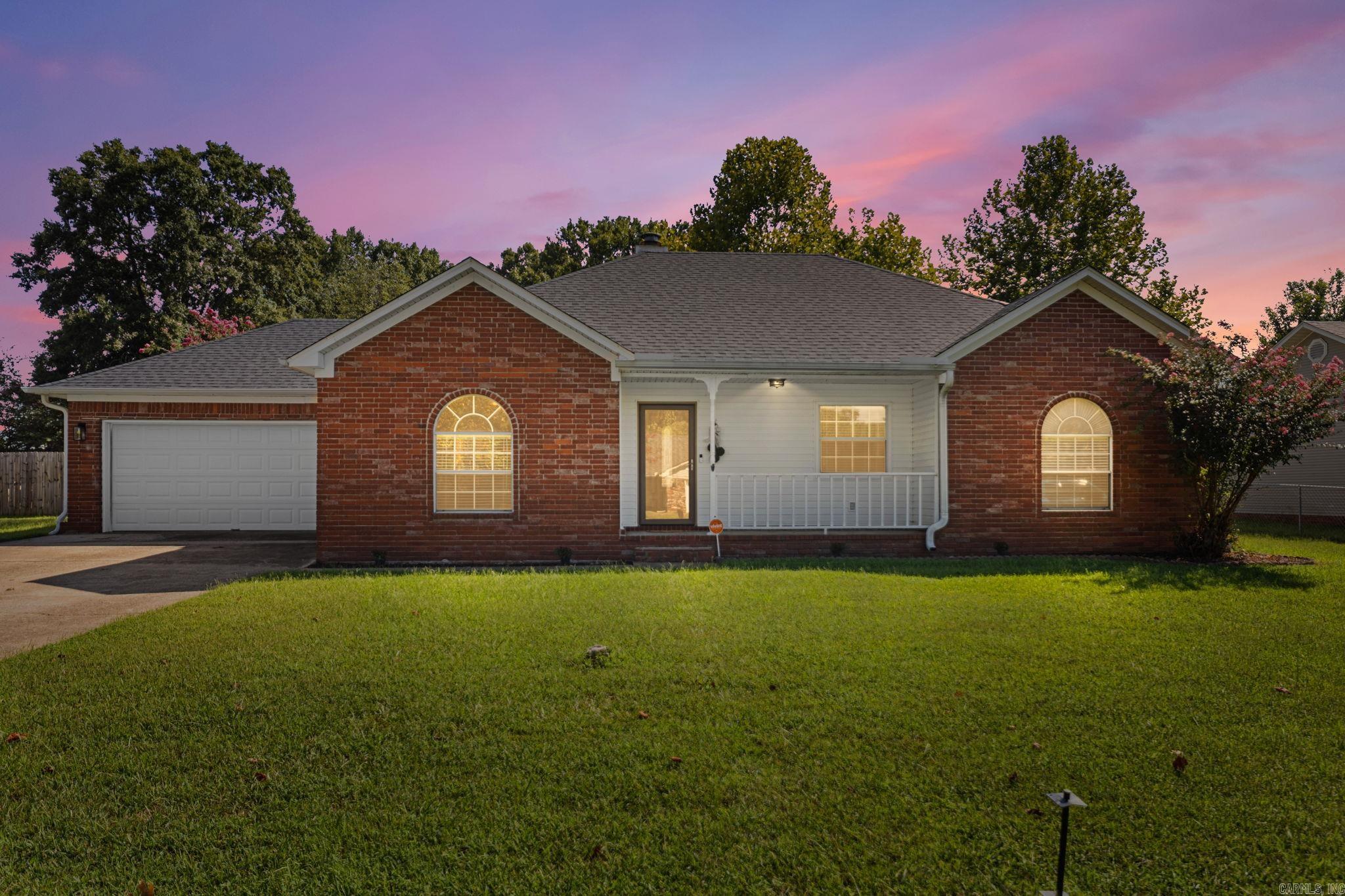 15 Red Oak Drive — photo