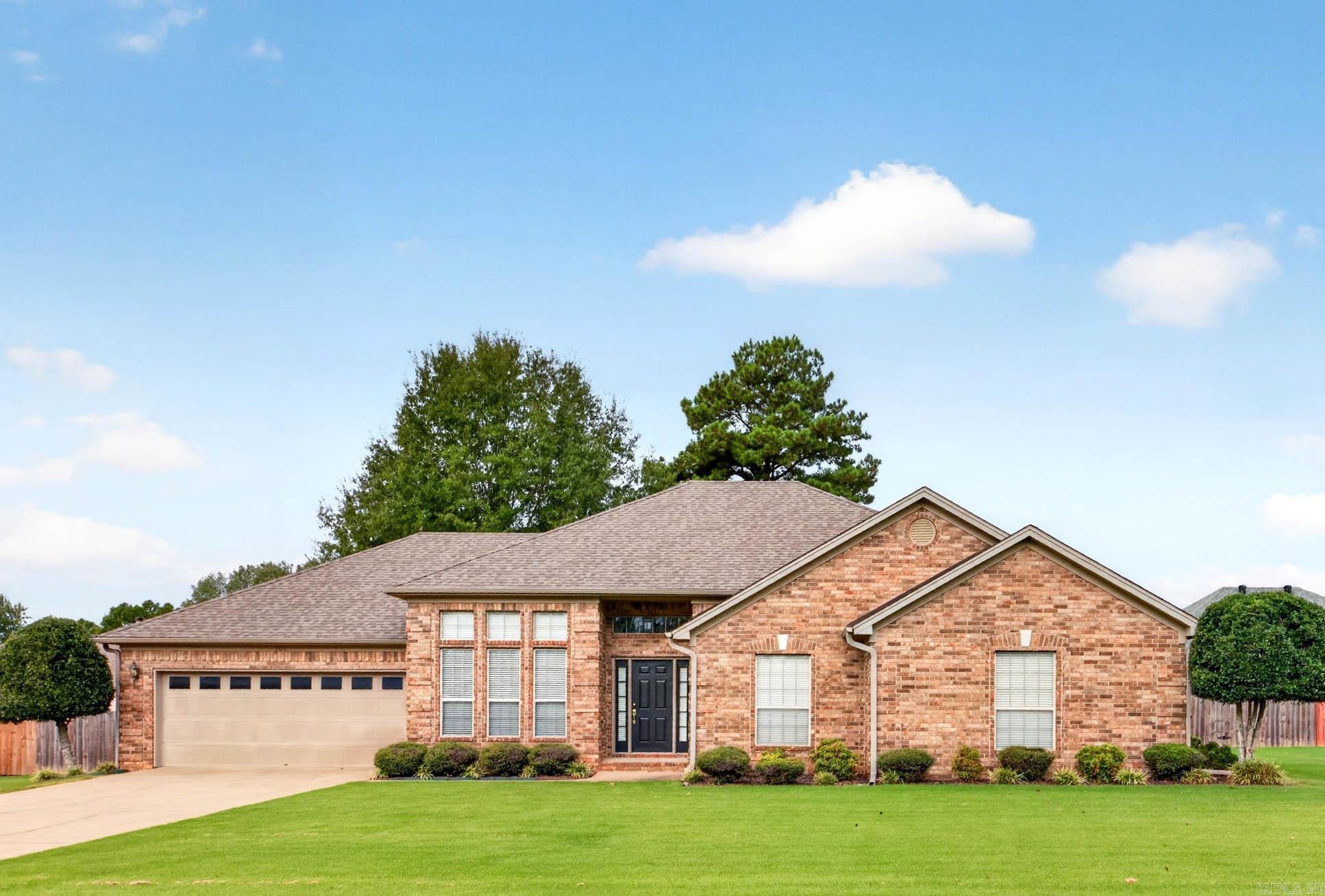 702 Oak View Drive — photo