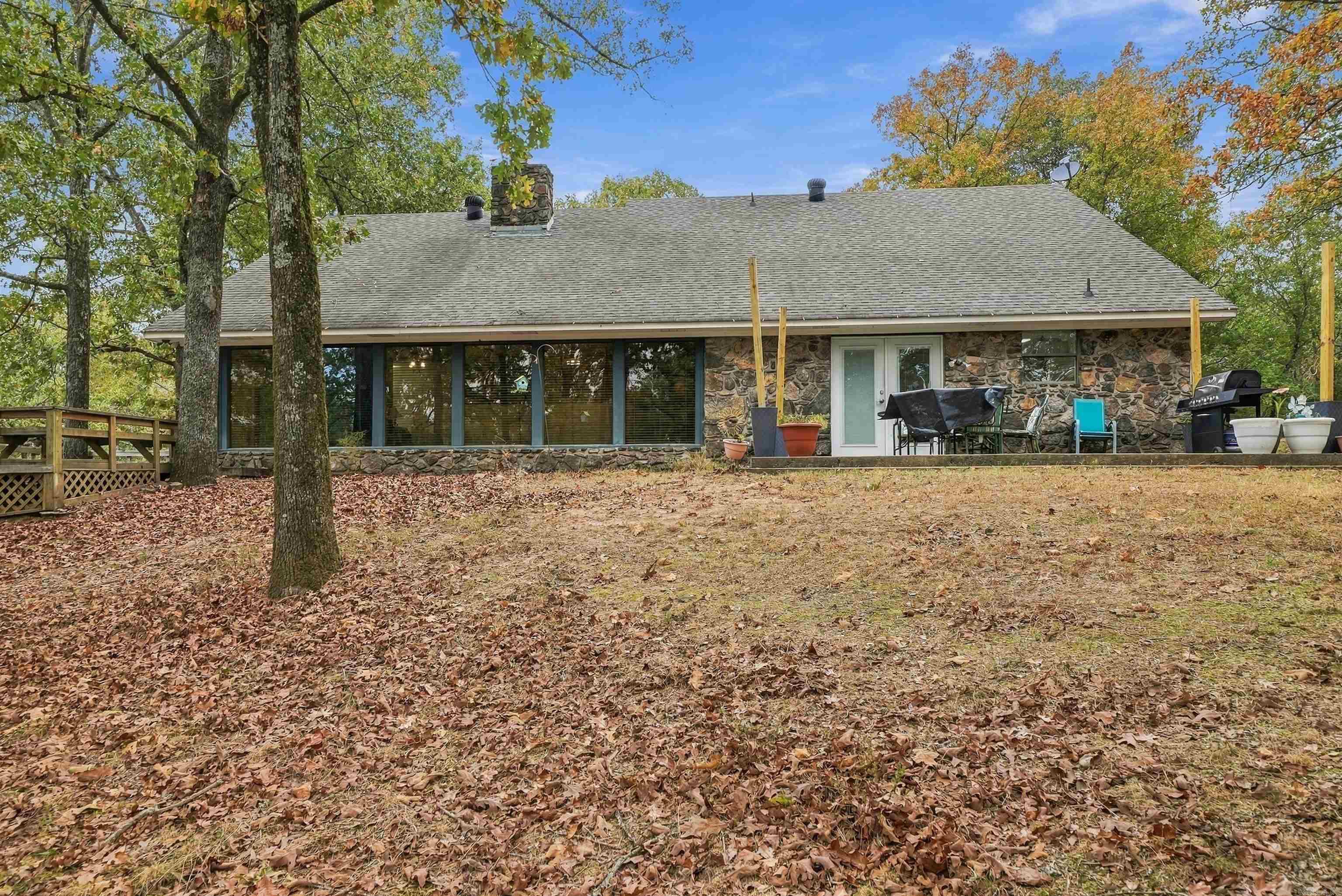 2 Caddo Drive — photo