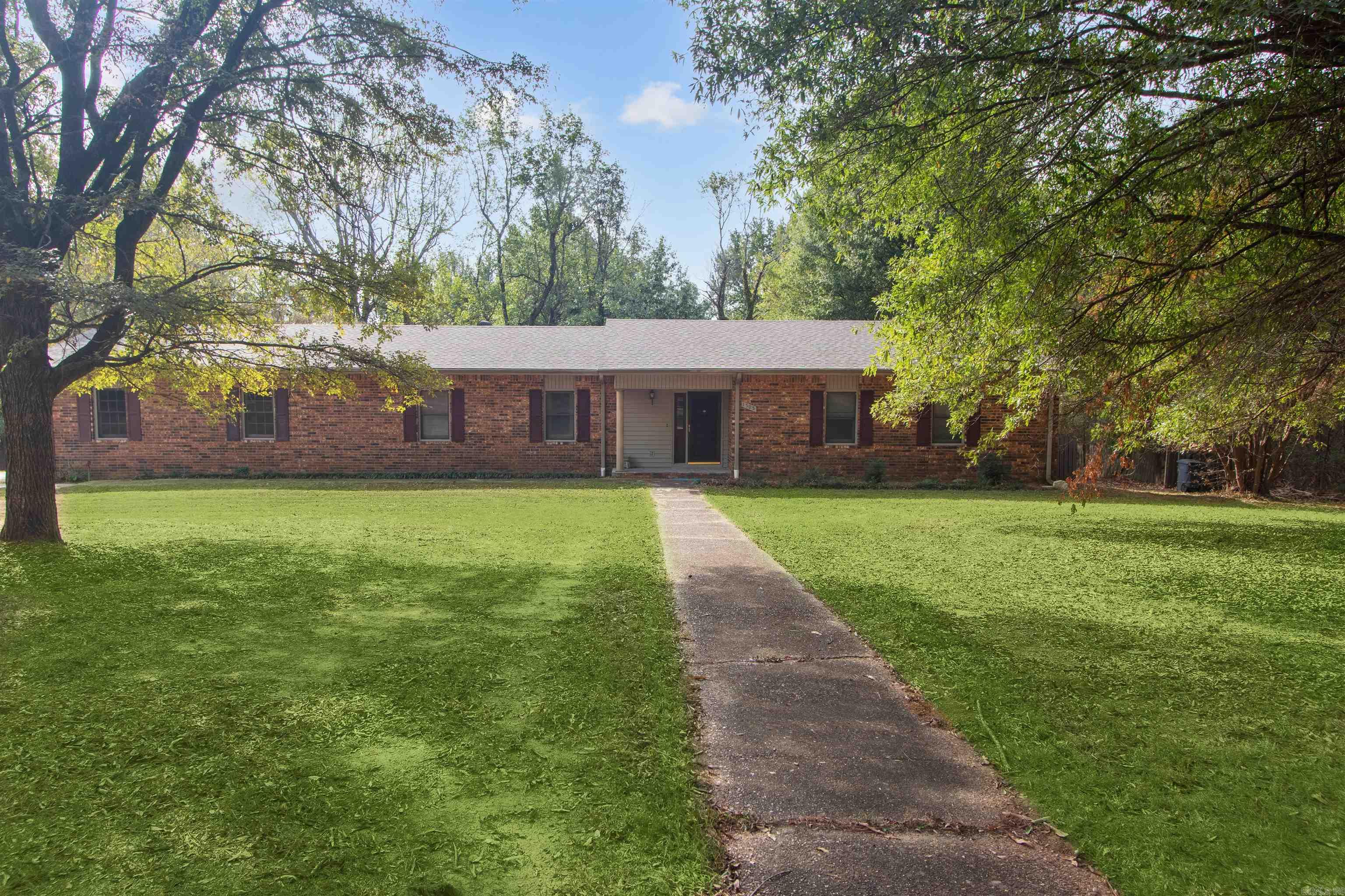 1505 Country Manor Lane — photo