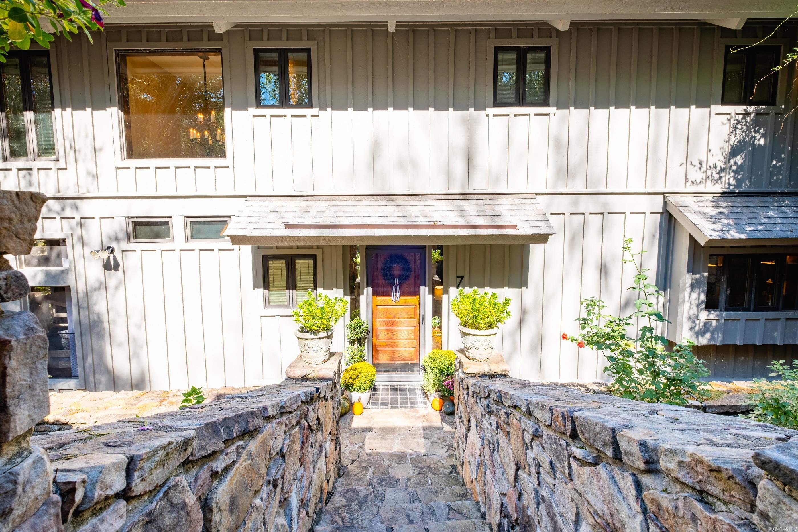 7 Rivers Edge Drive, Little Rock, AR 72227