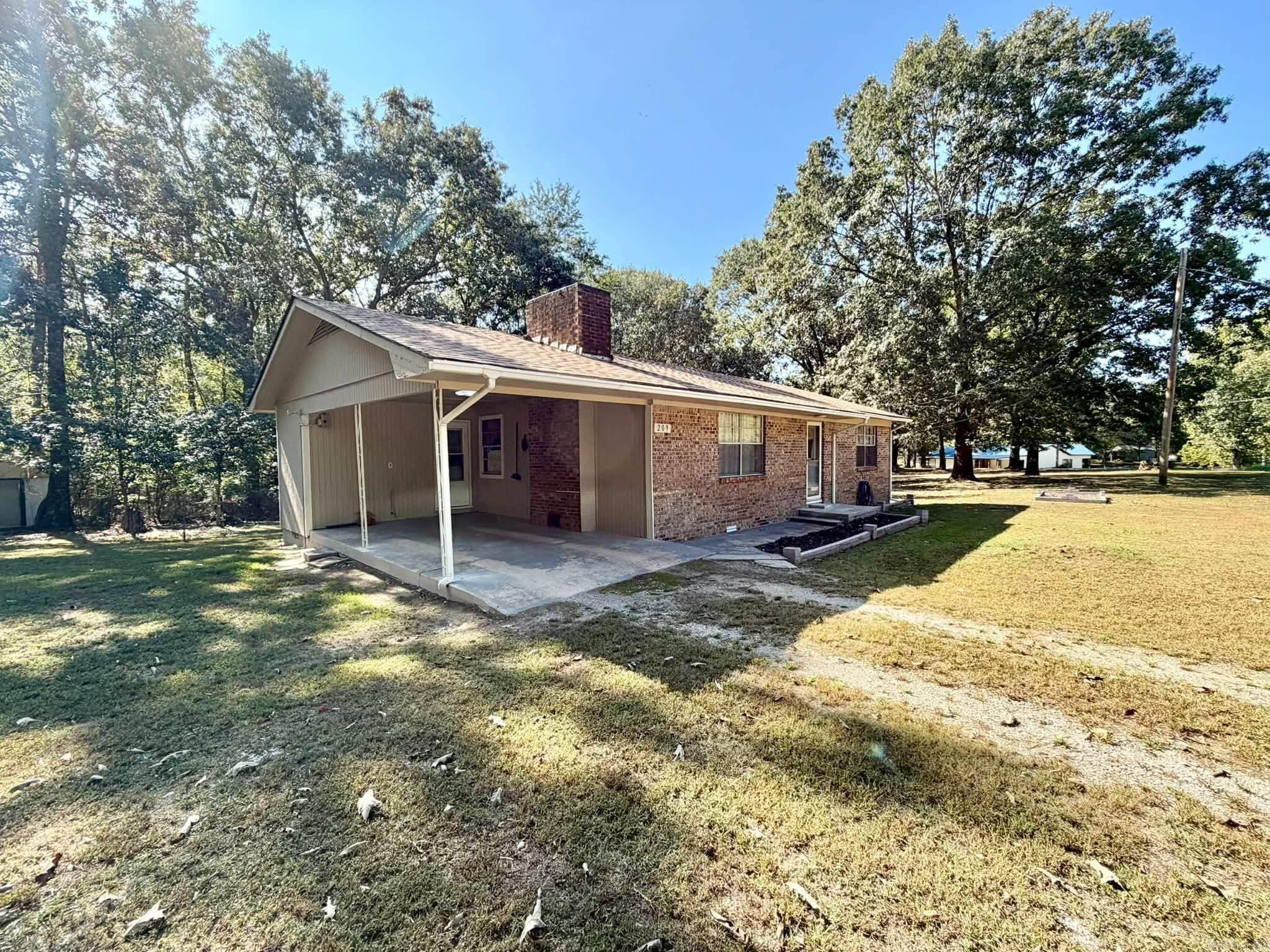 208 Eagle Circle — photo