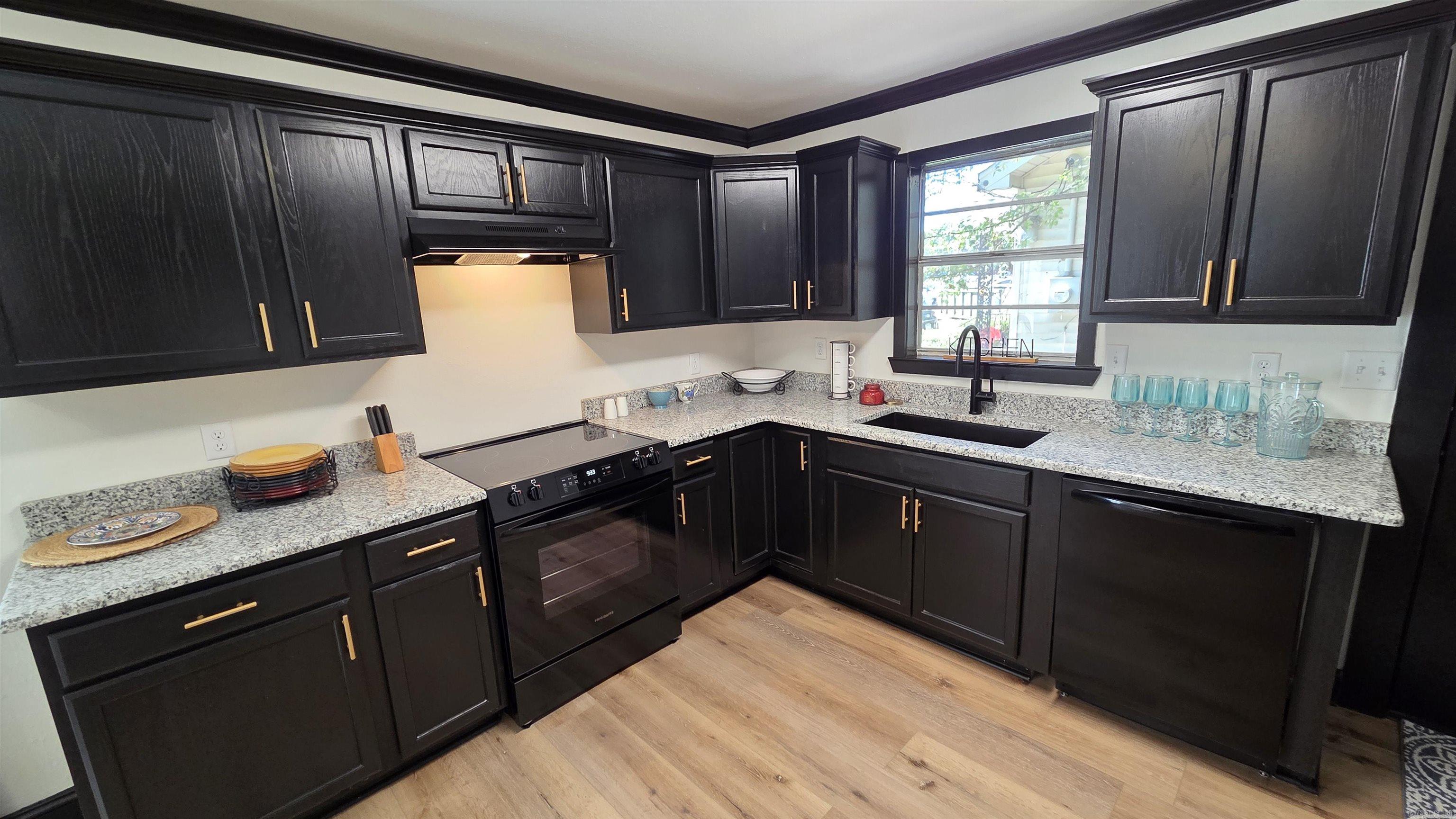 2014 Simms, Conway, AR 72034 — photo 2