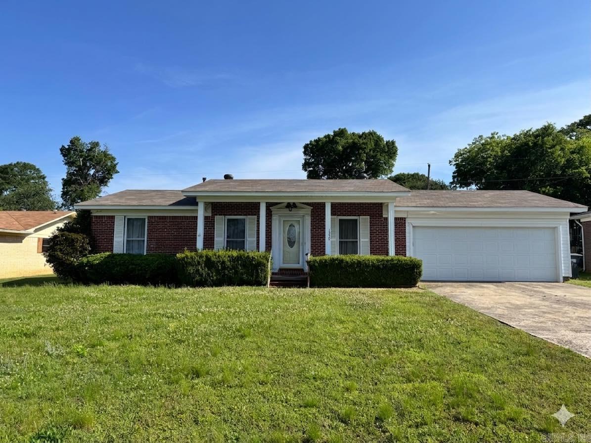 1330 Glenmere Circle — photo