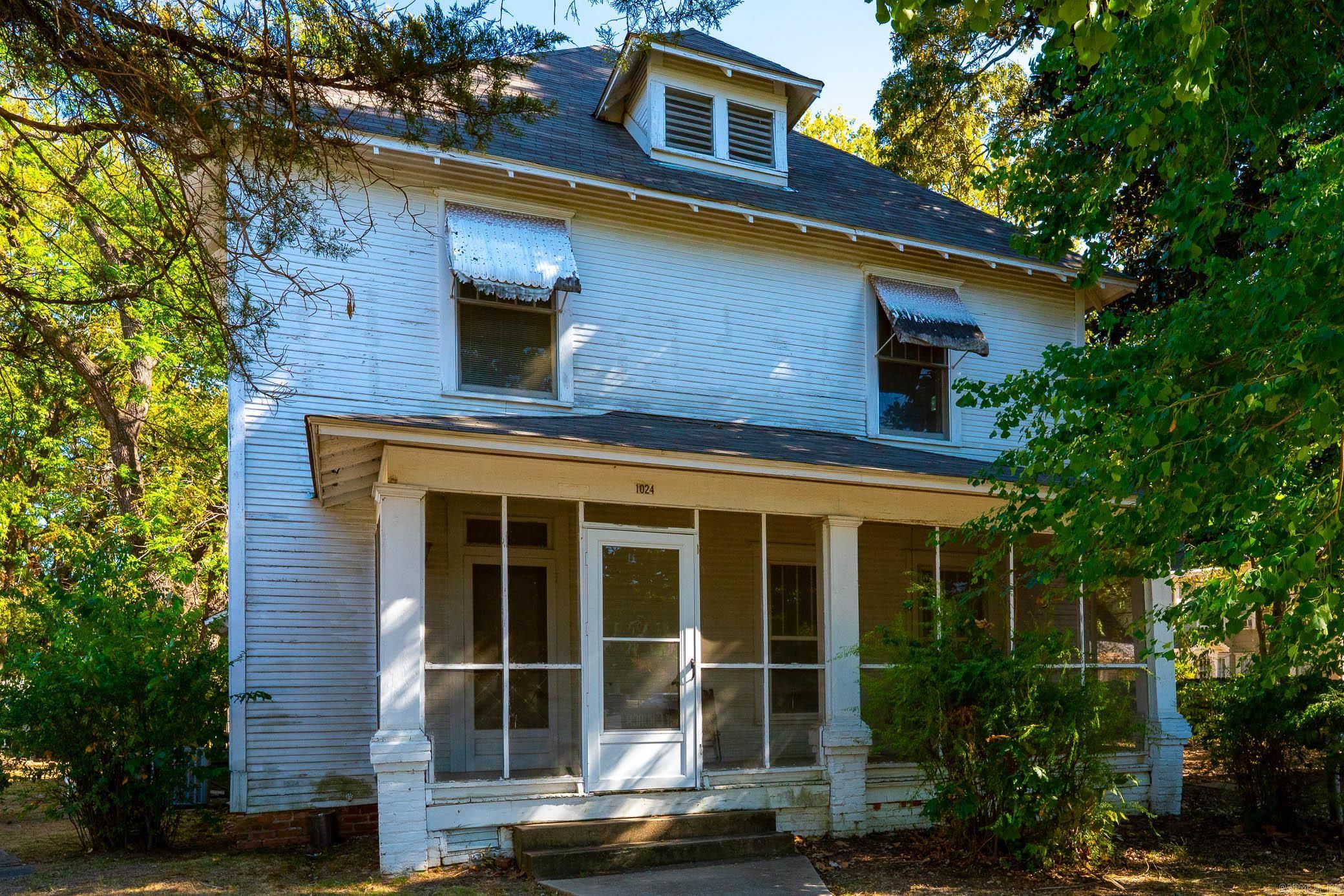 1024 Clifton Street — photo