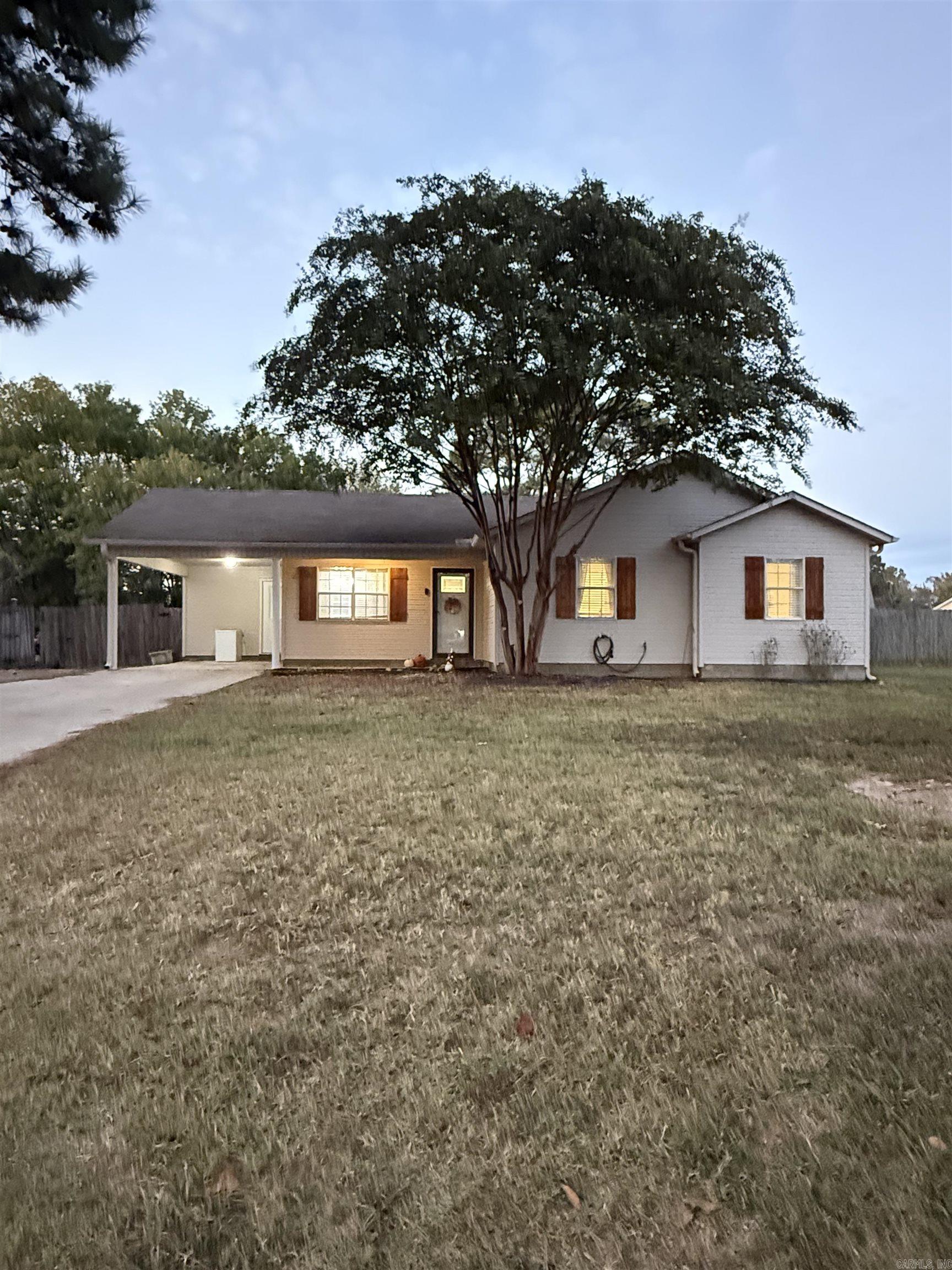 2907 Clifft Street — photo