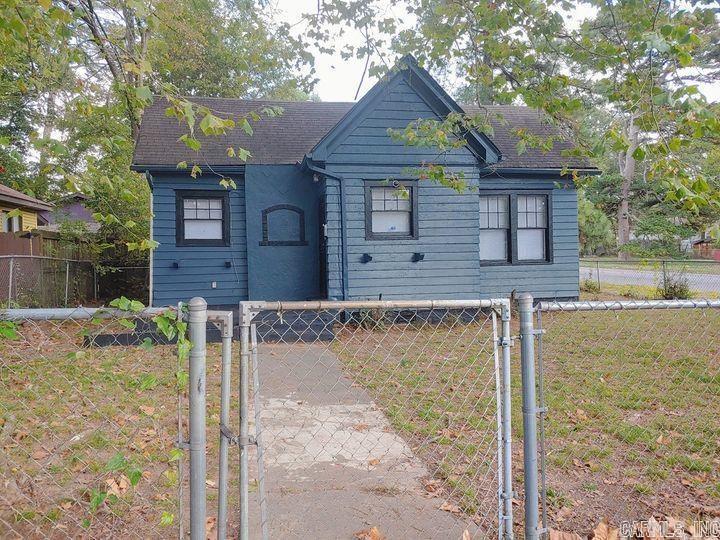 1923 S Martin Street — photo