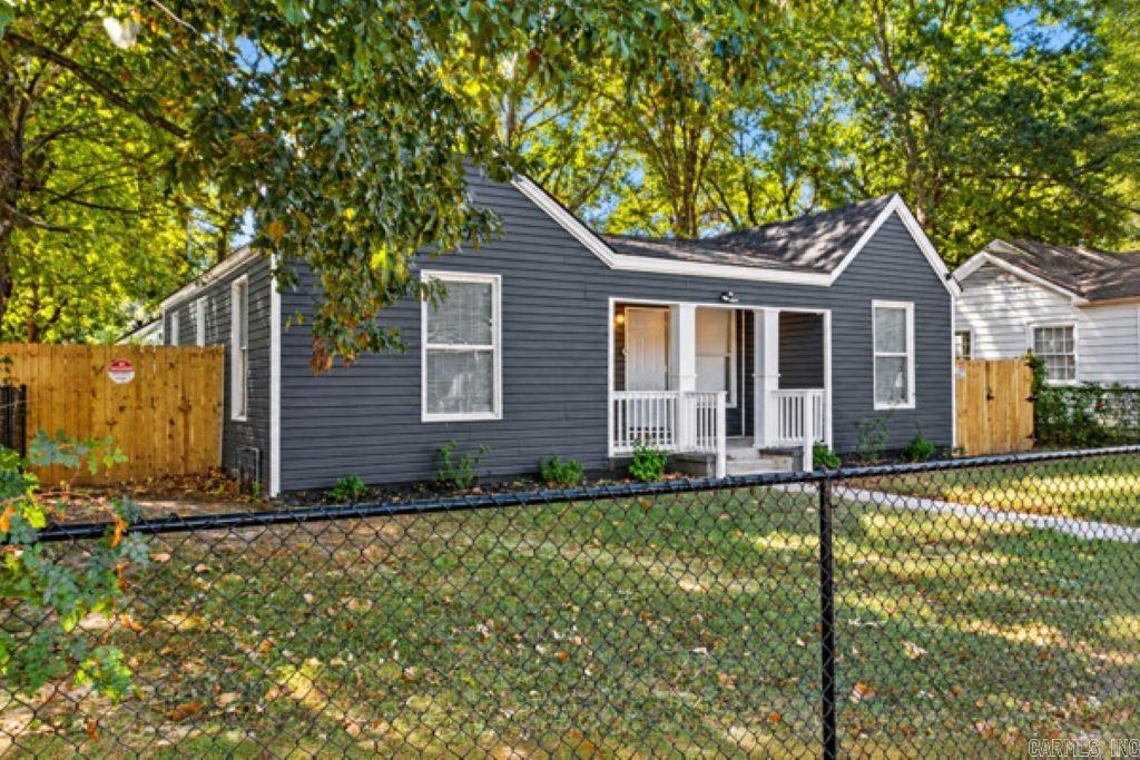 1812 W Long 17th Street — photo