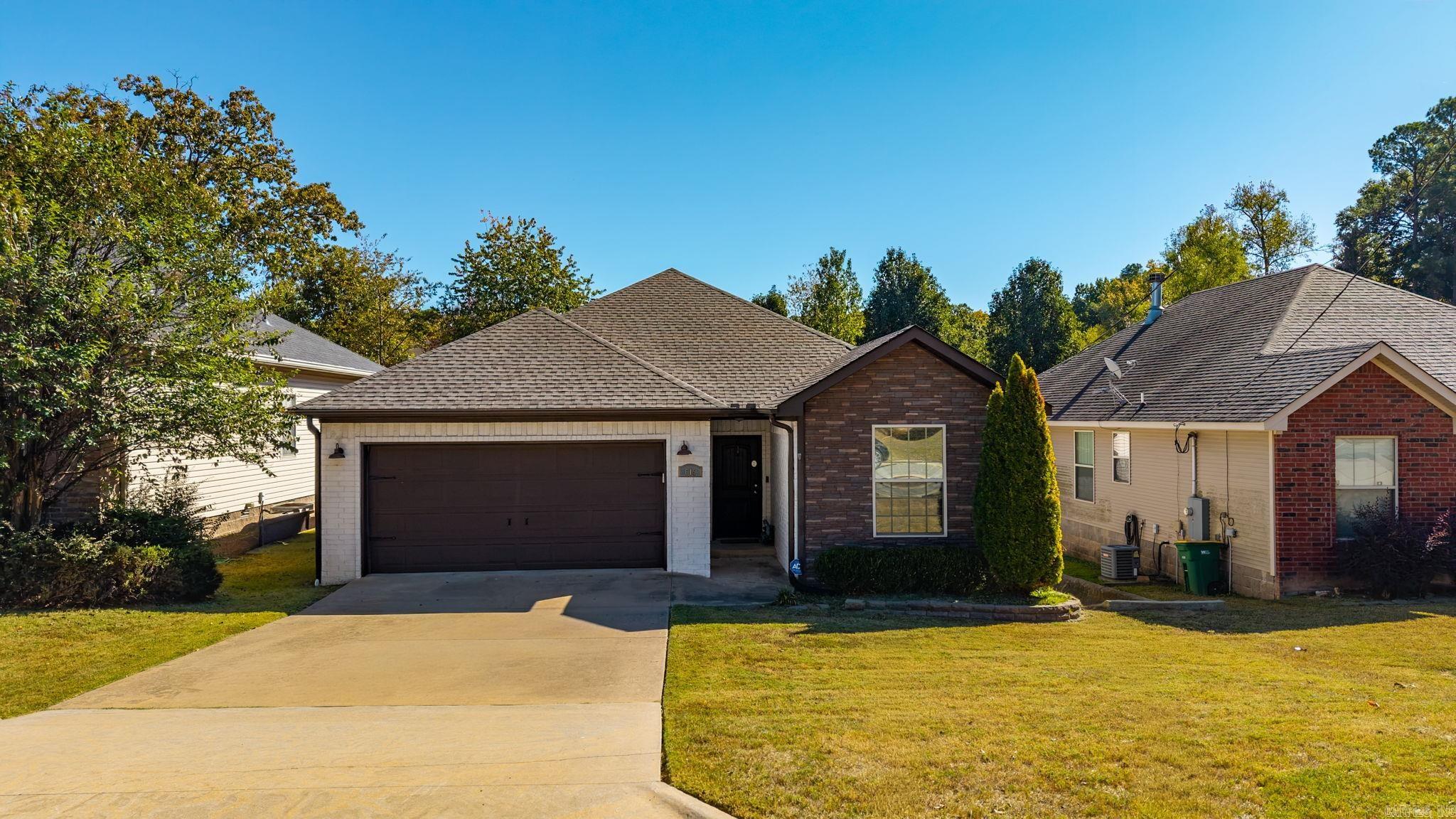 615 Gamble Road — photo