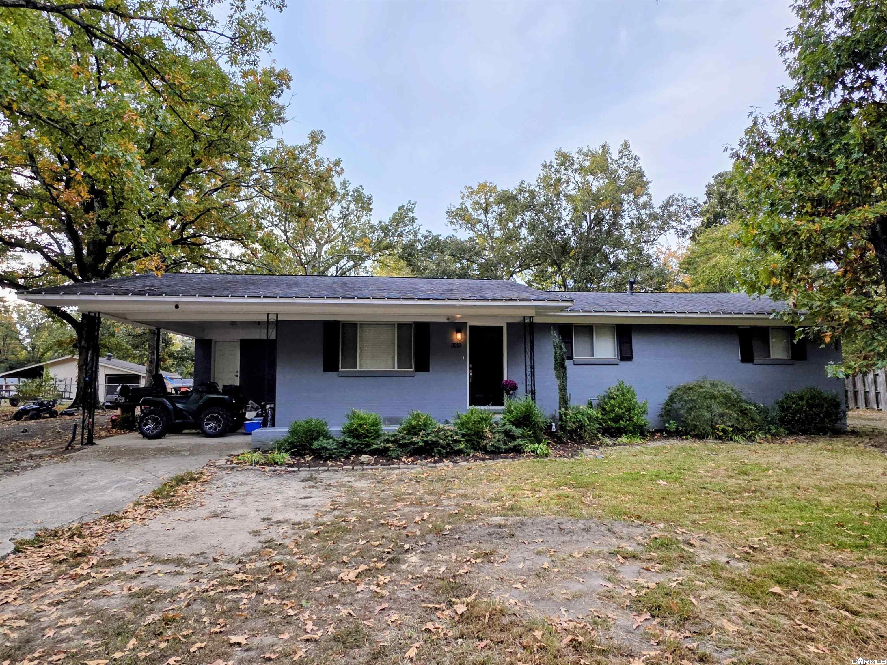 3210 Donaldson Lane — photo