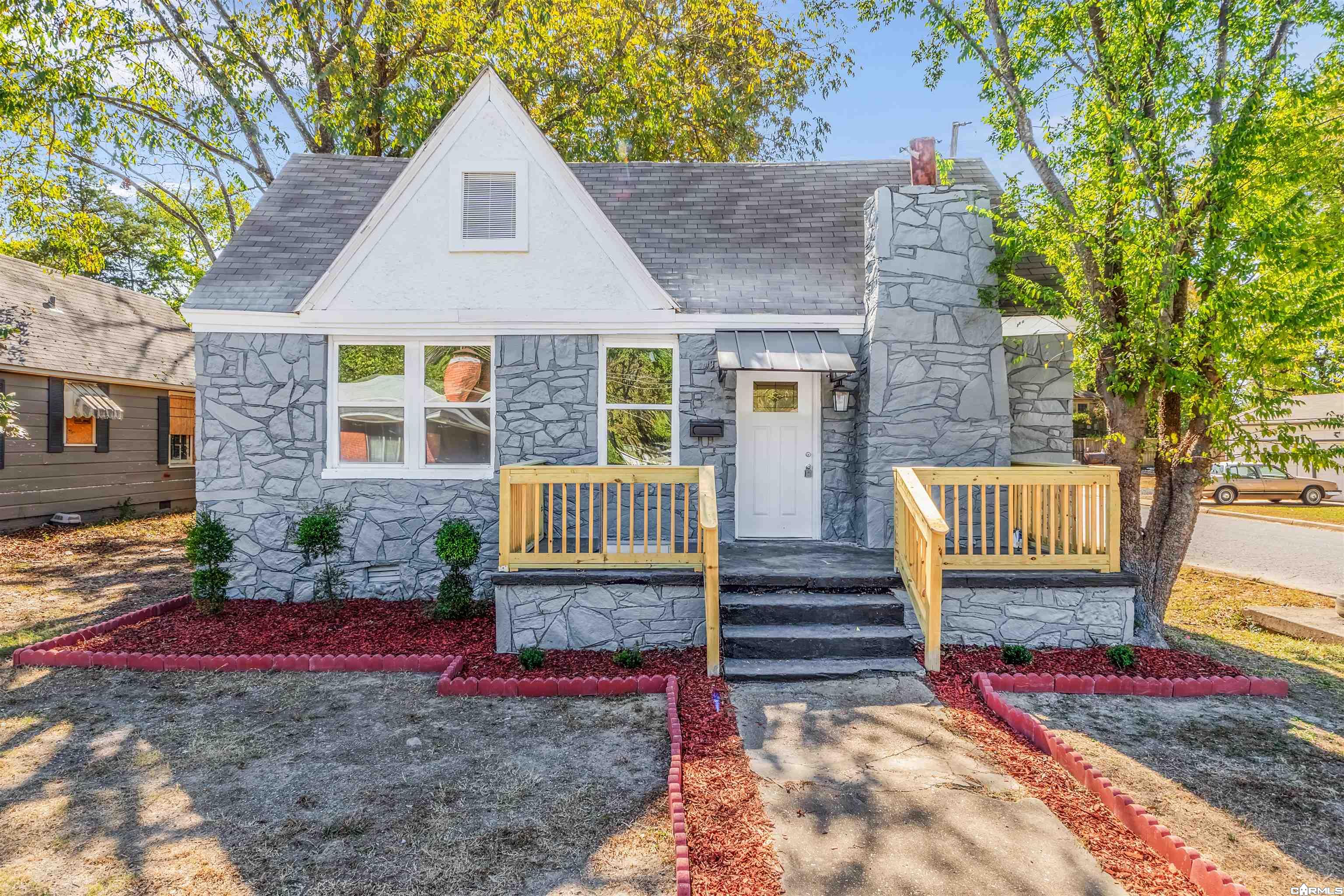 4323 W 11th Street — photo