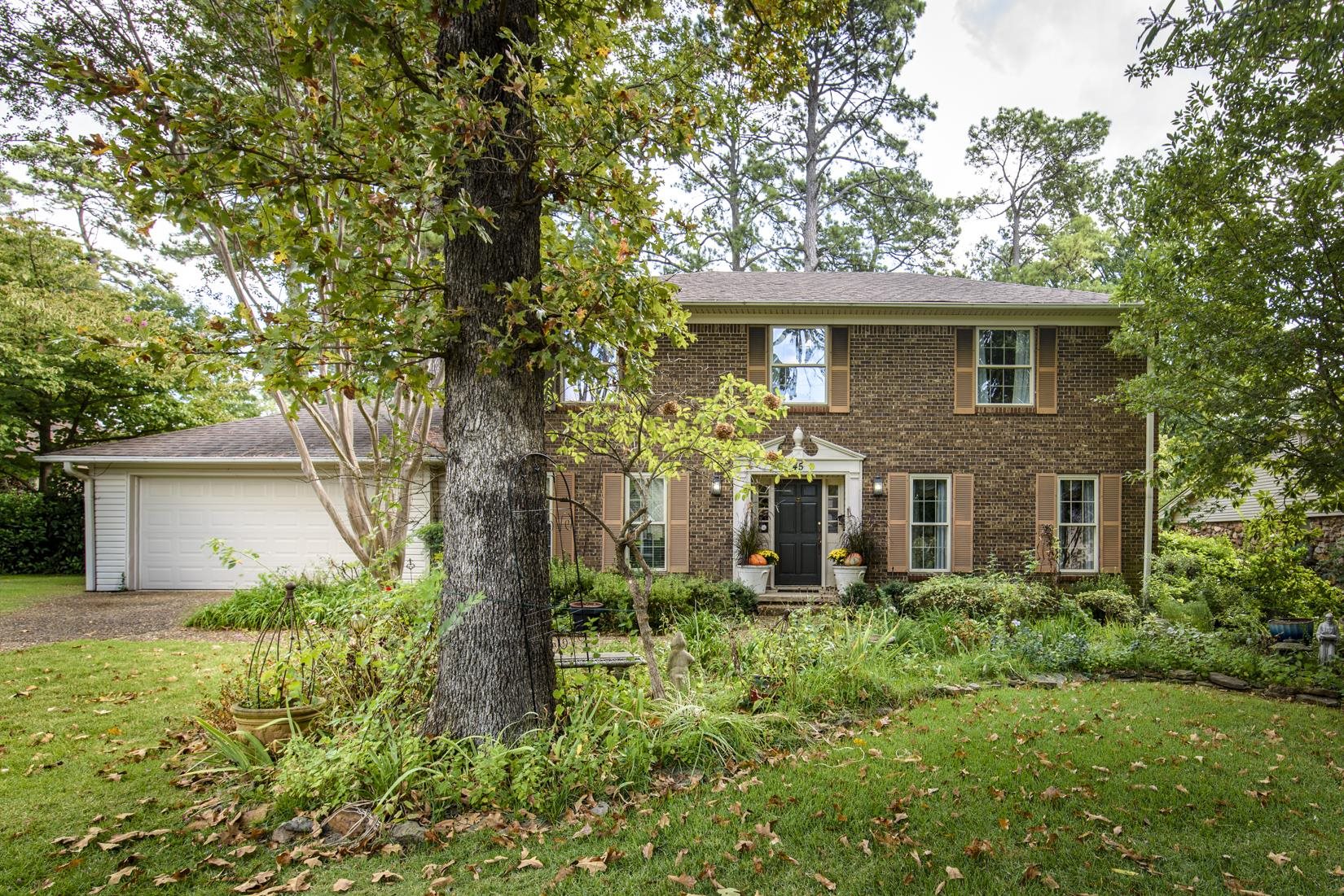 45 Coachlight — photo
