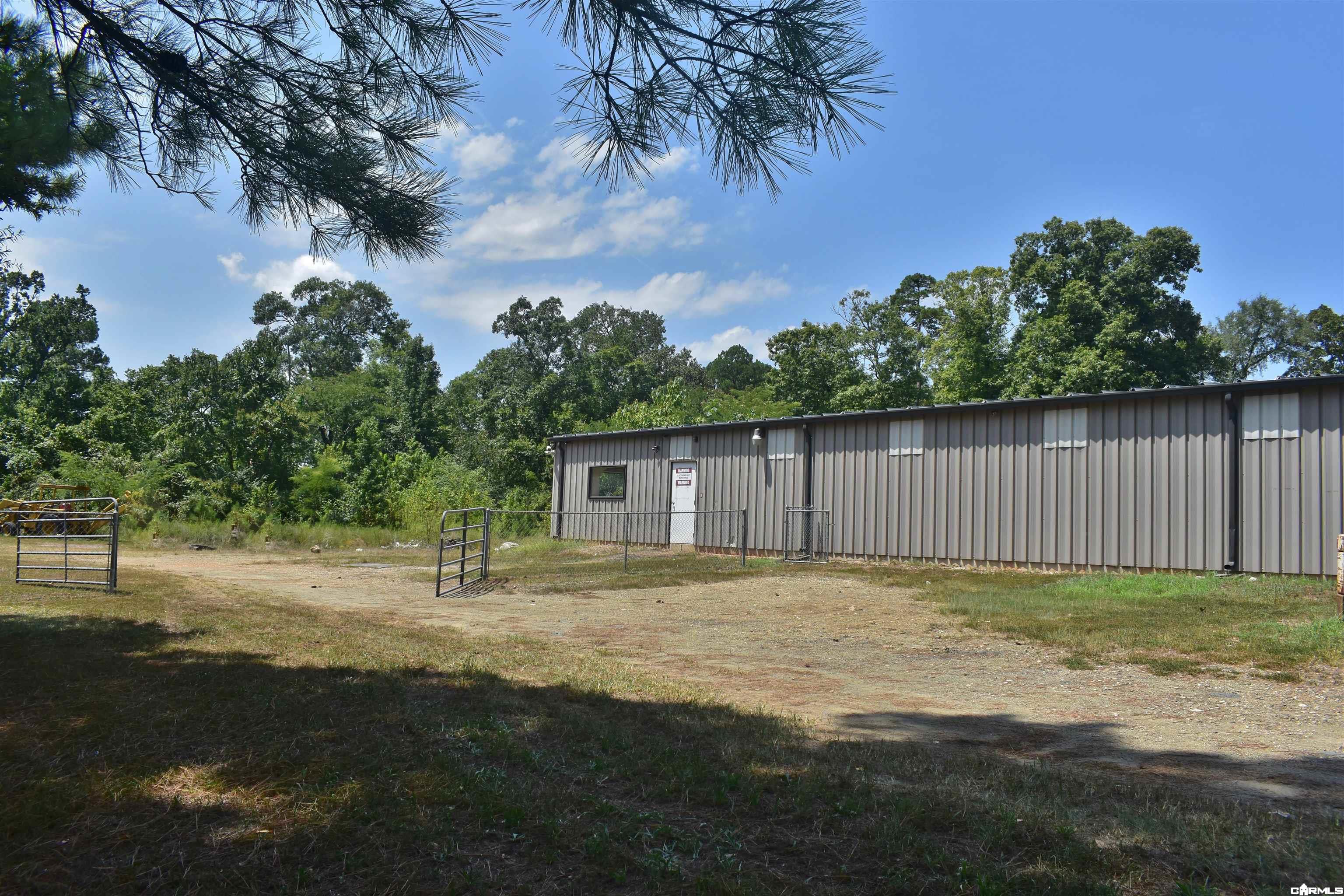 5743 Albert Pike Road — photo