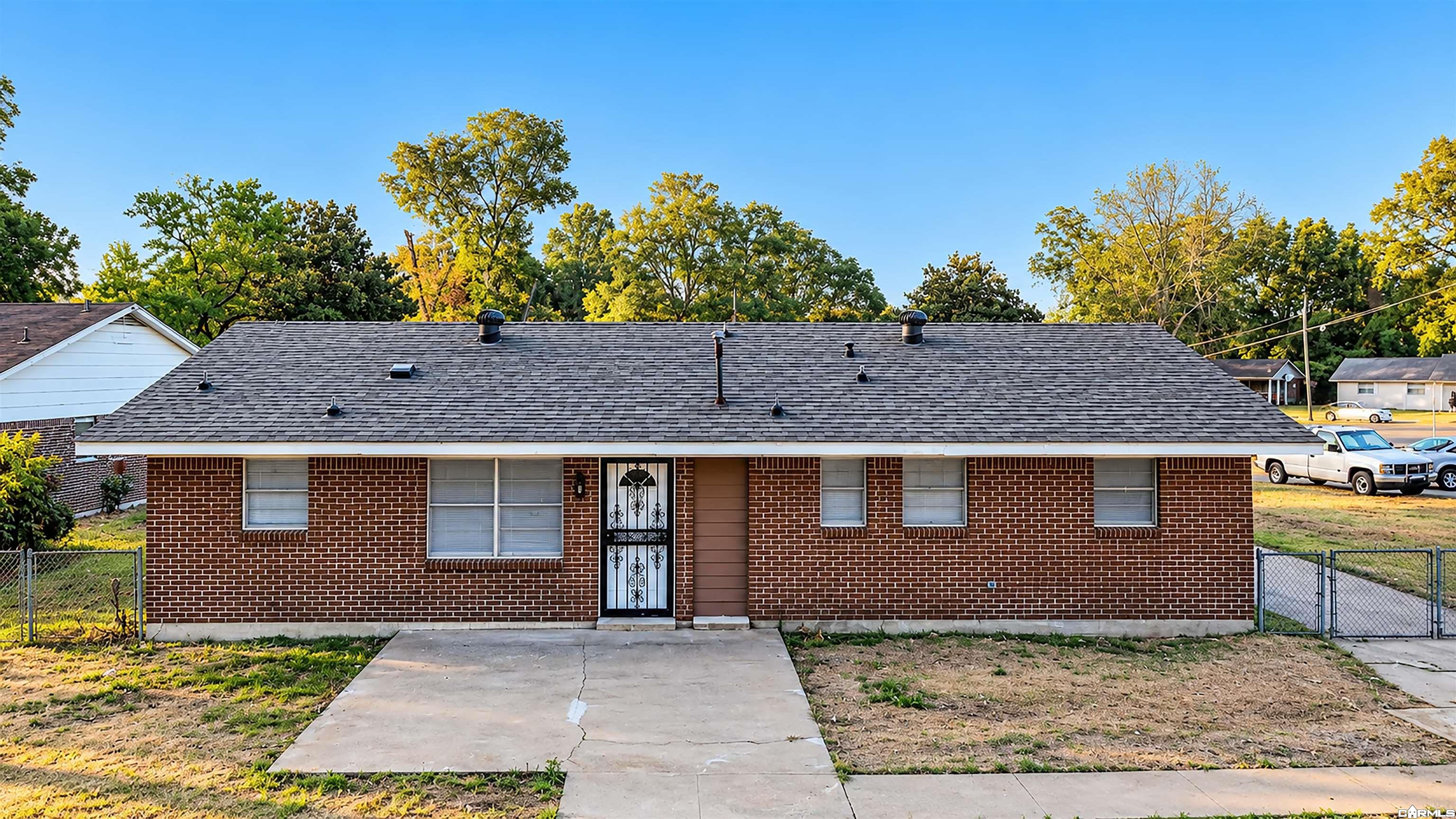 2705 Byron, Pine Bluff, AR 71603 — photo 2