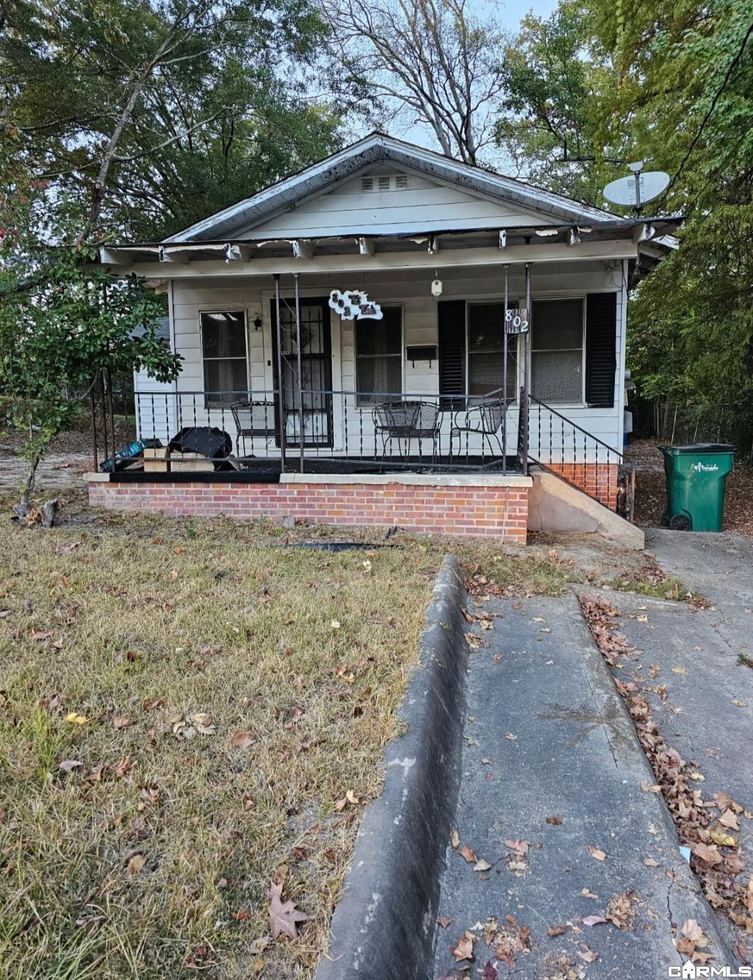 802 Robinson Street — photo