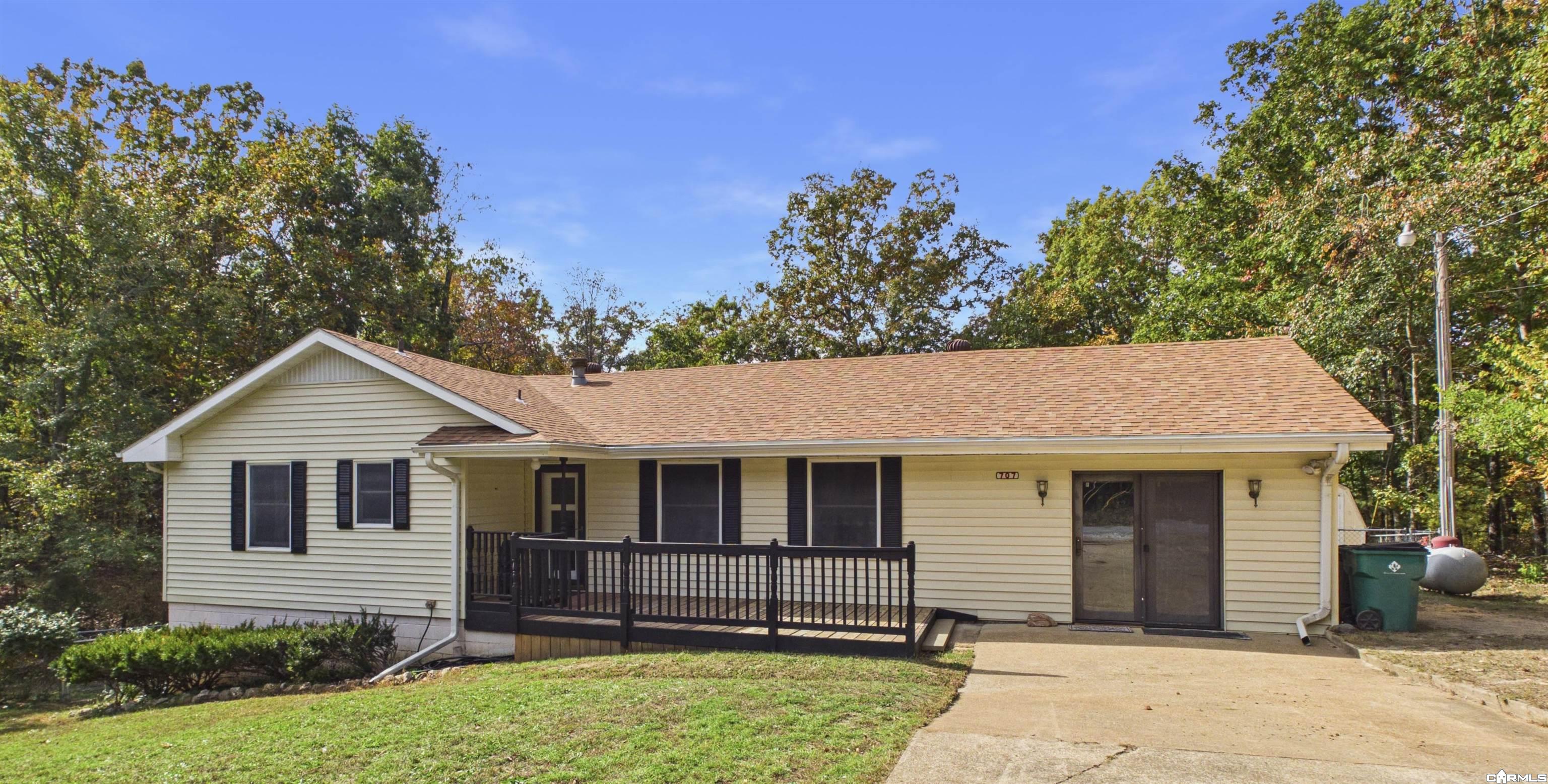 707 Pony Lane — photo