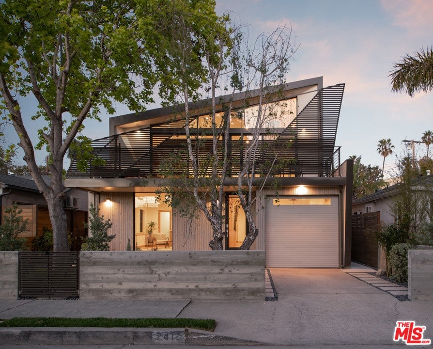 2412 Bryan Avenue — photo