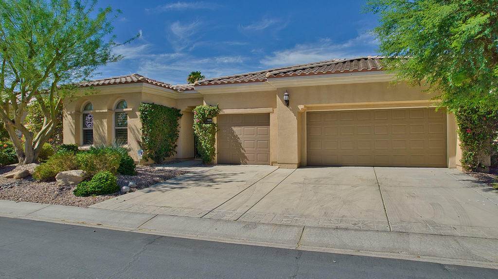 81157 Avenida Sombra — photo