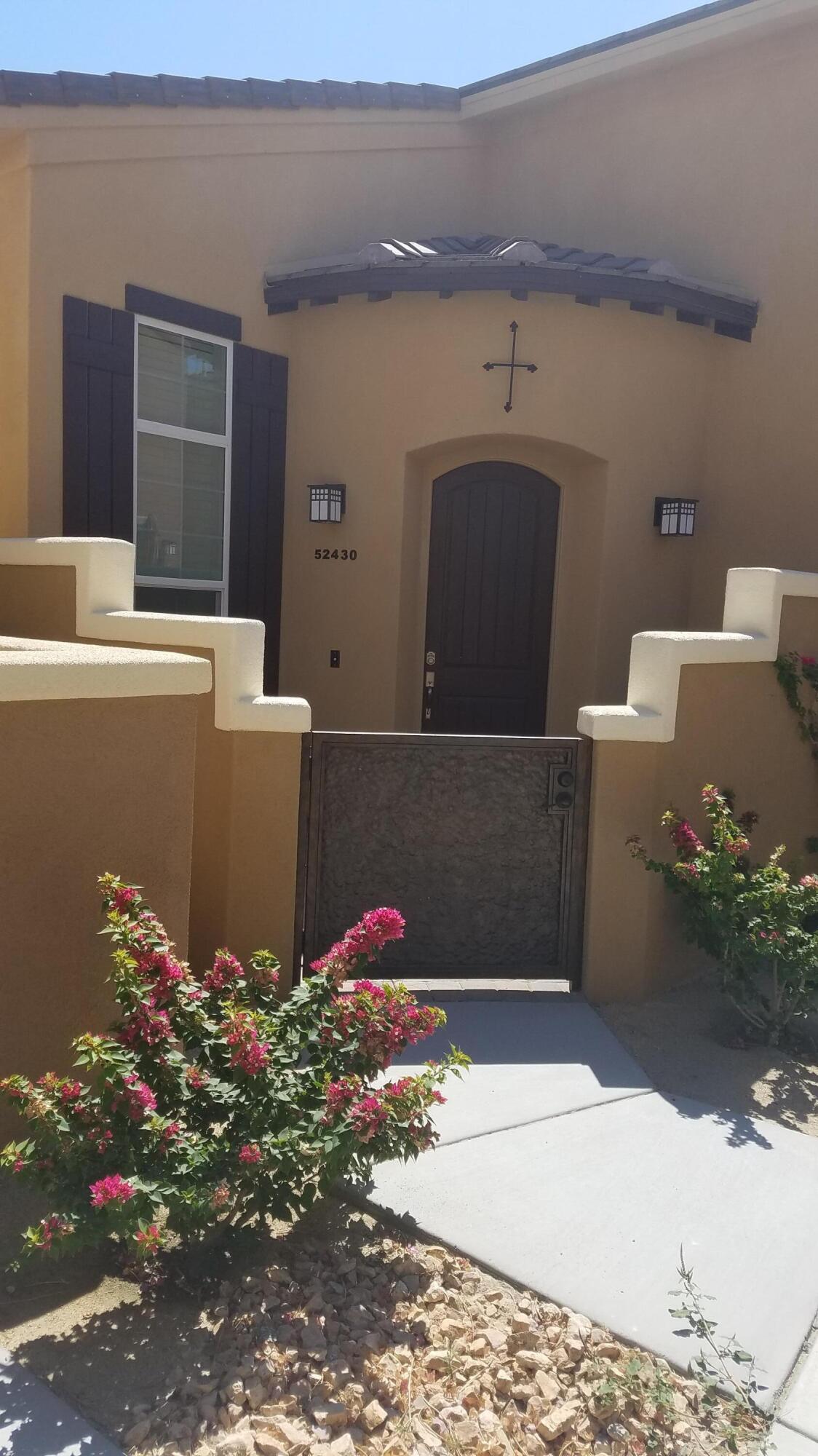 52430 Hawthorn Ct — photo