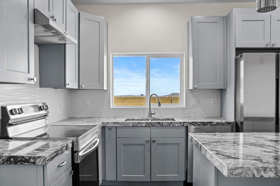 7608 Olympic Rd, Joshua Tree, CA 92252 — photo 2