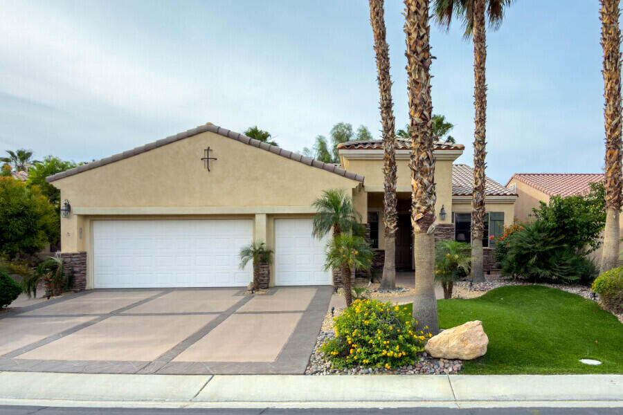 81083 Avenida Tres Lagunas — photo