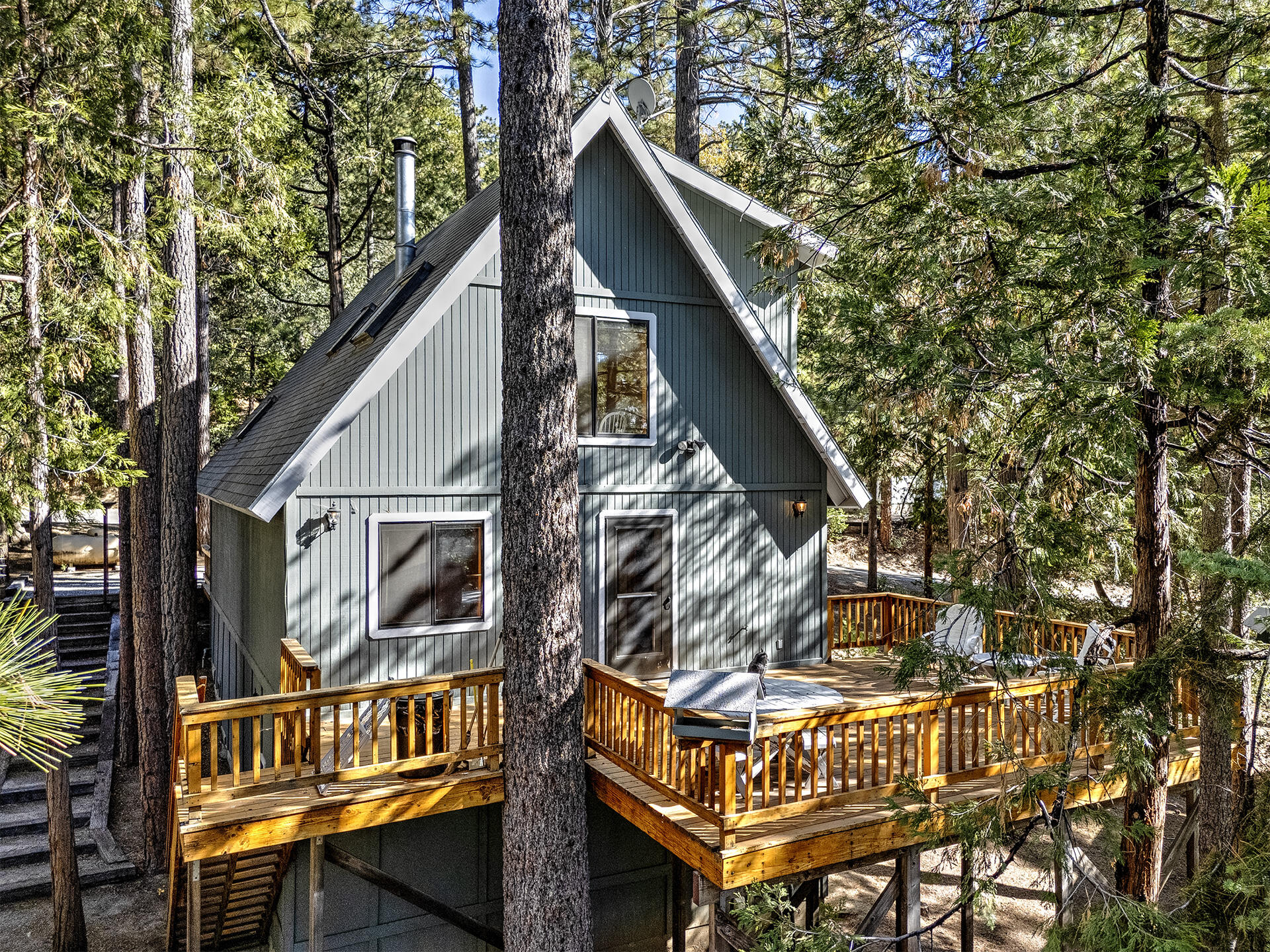 52402 Pine Ridge Rd, Idyllwild, CA 92549
