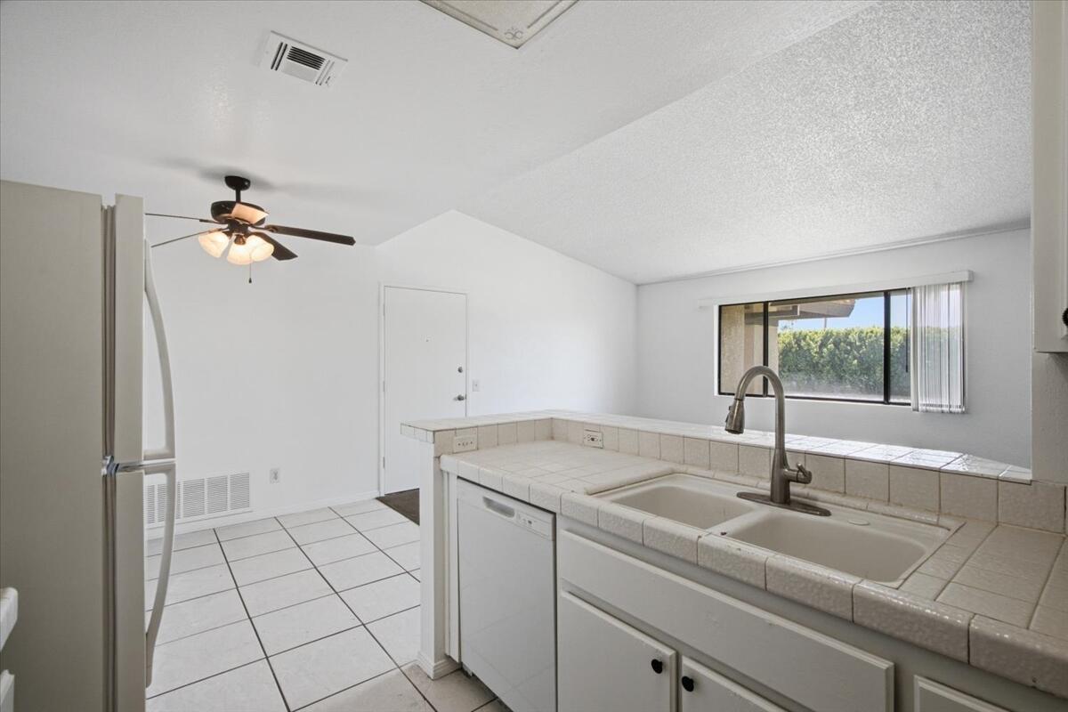 31200 Landau Blvd Unit 1504 — photo