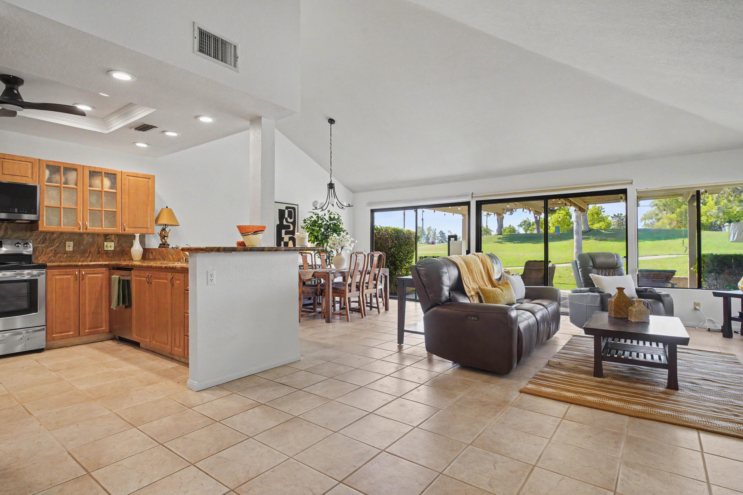 77605 Woodhaven Dr — photo