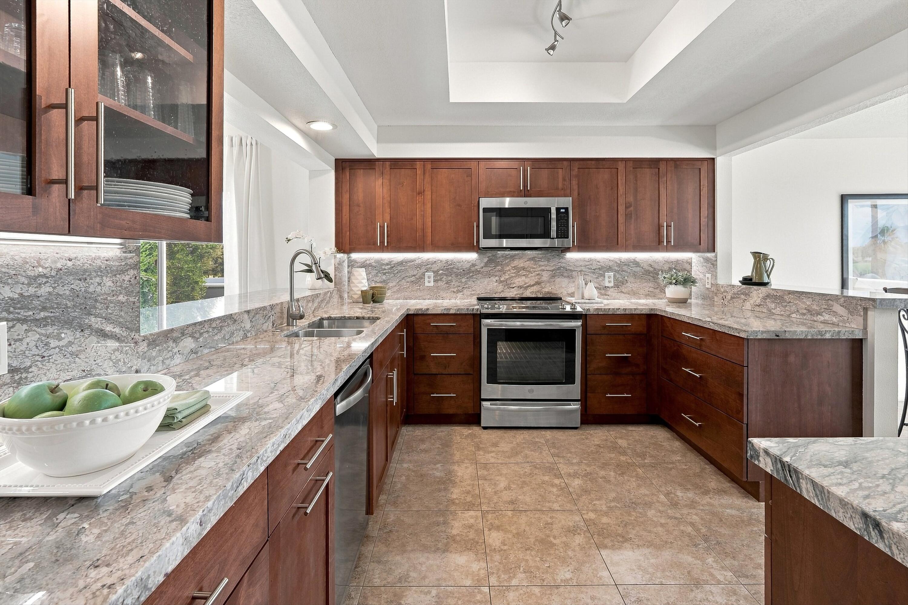 752 Vista Lago Dr — photo