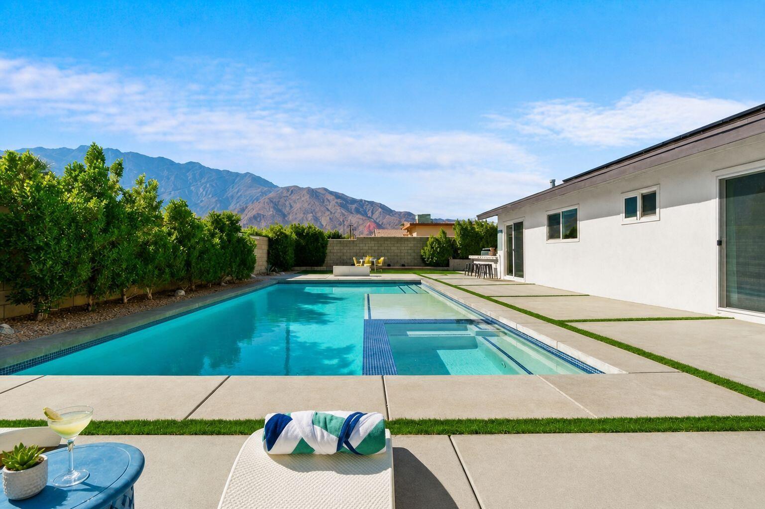 359 W Bon Air Dr — photo