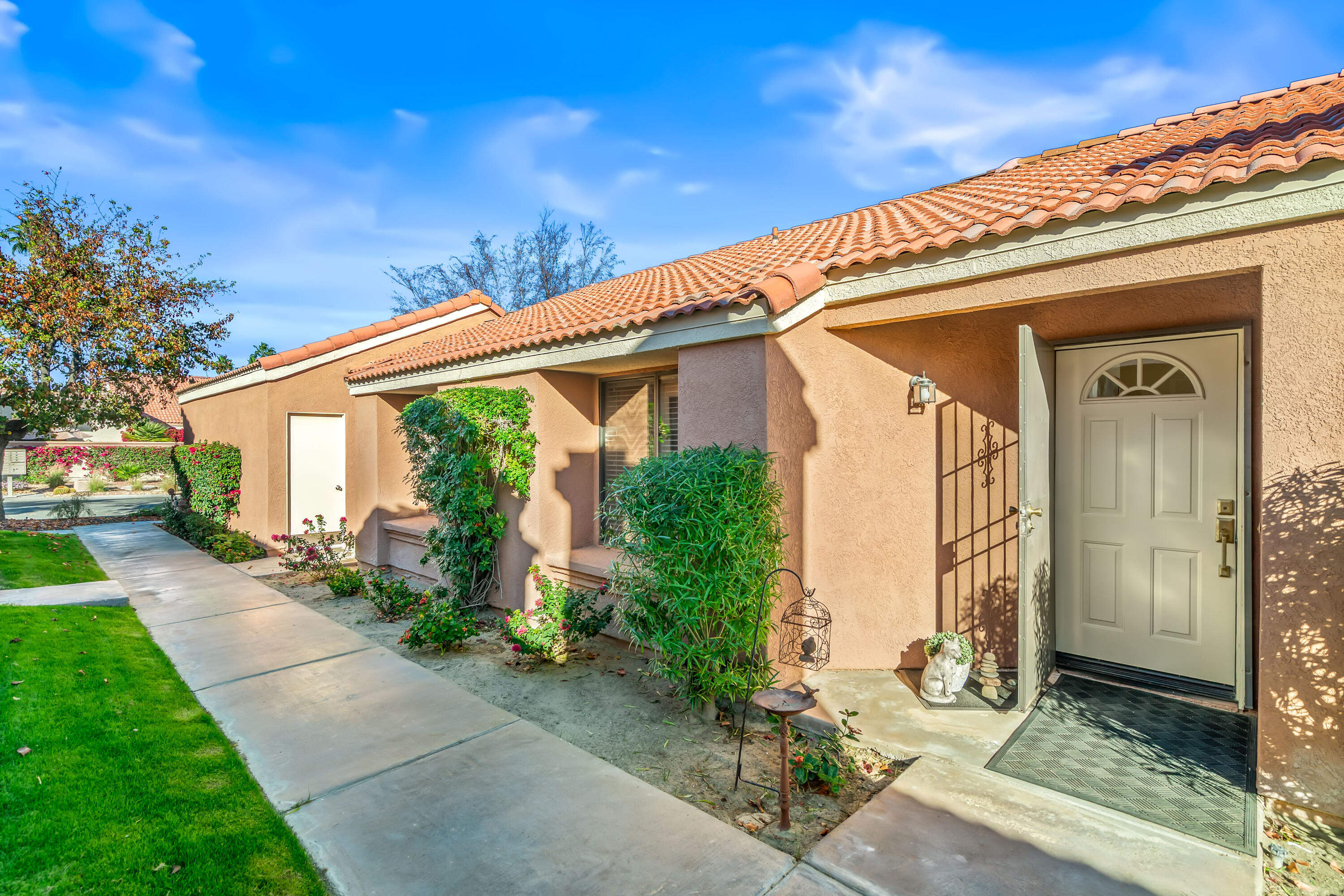 76931 Scimitar Way — photo