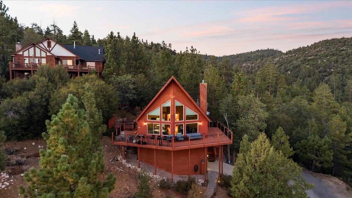 1309 Ridge Rd, Fawnskin, CA 92333